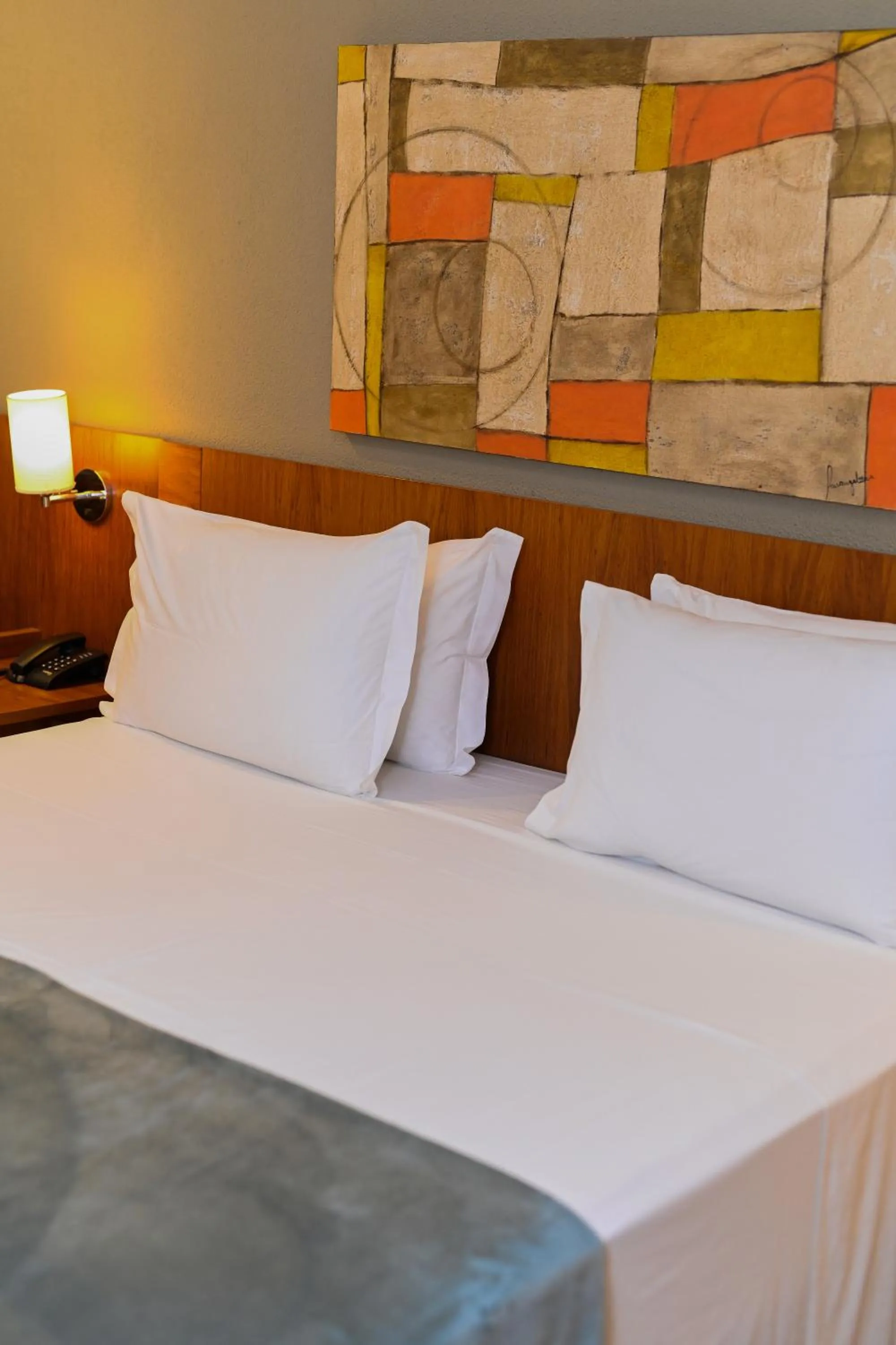 Bedroom, Bed in Executive Inn Hotel