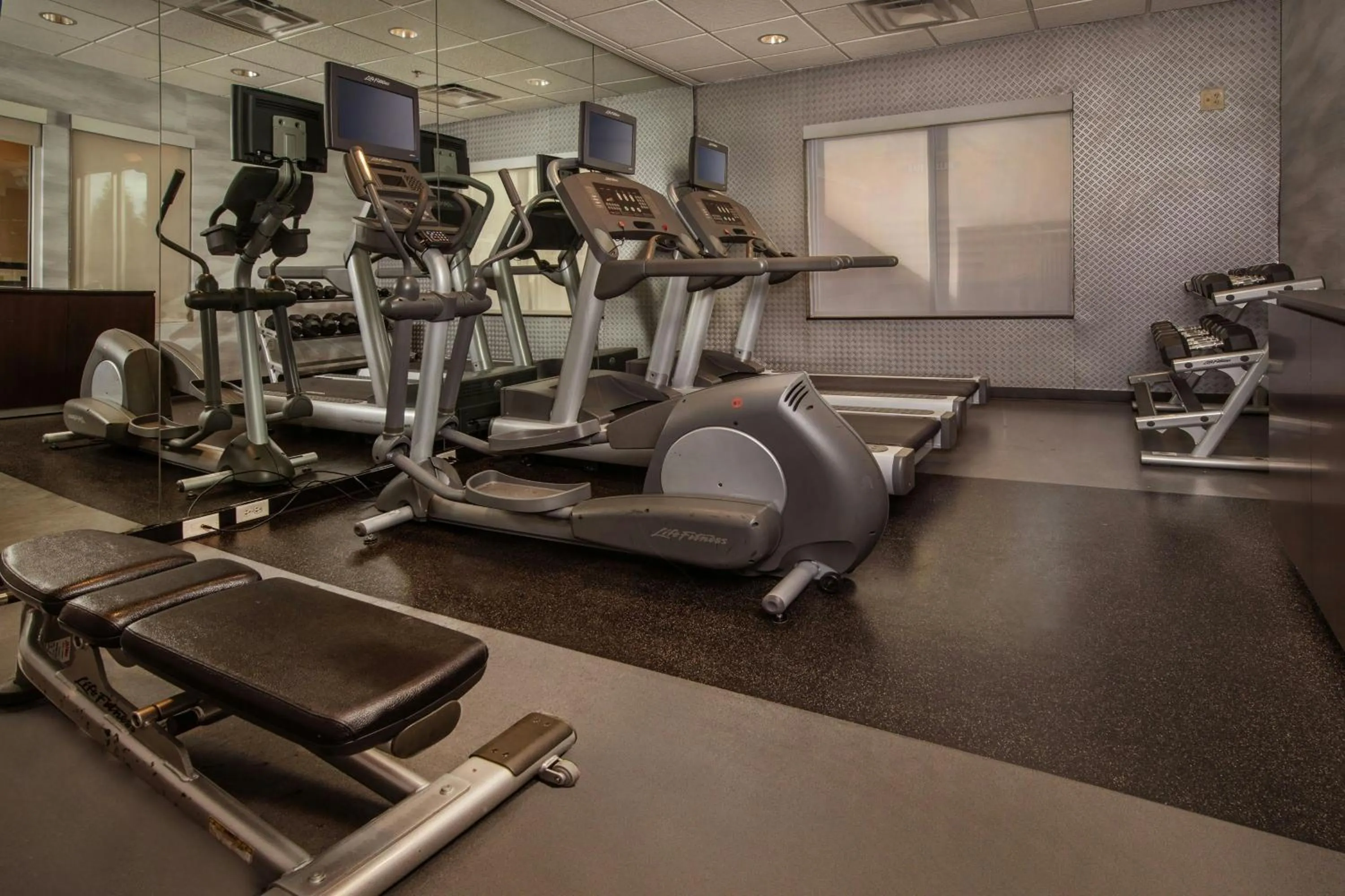 Fitness centre/facilities in Fairfield Inn and Suites by Marriott Harrisonburg