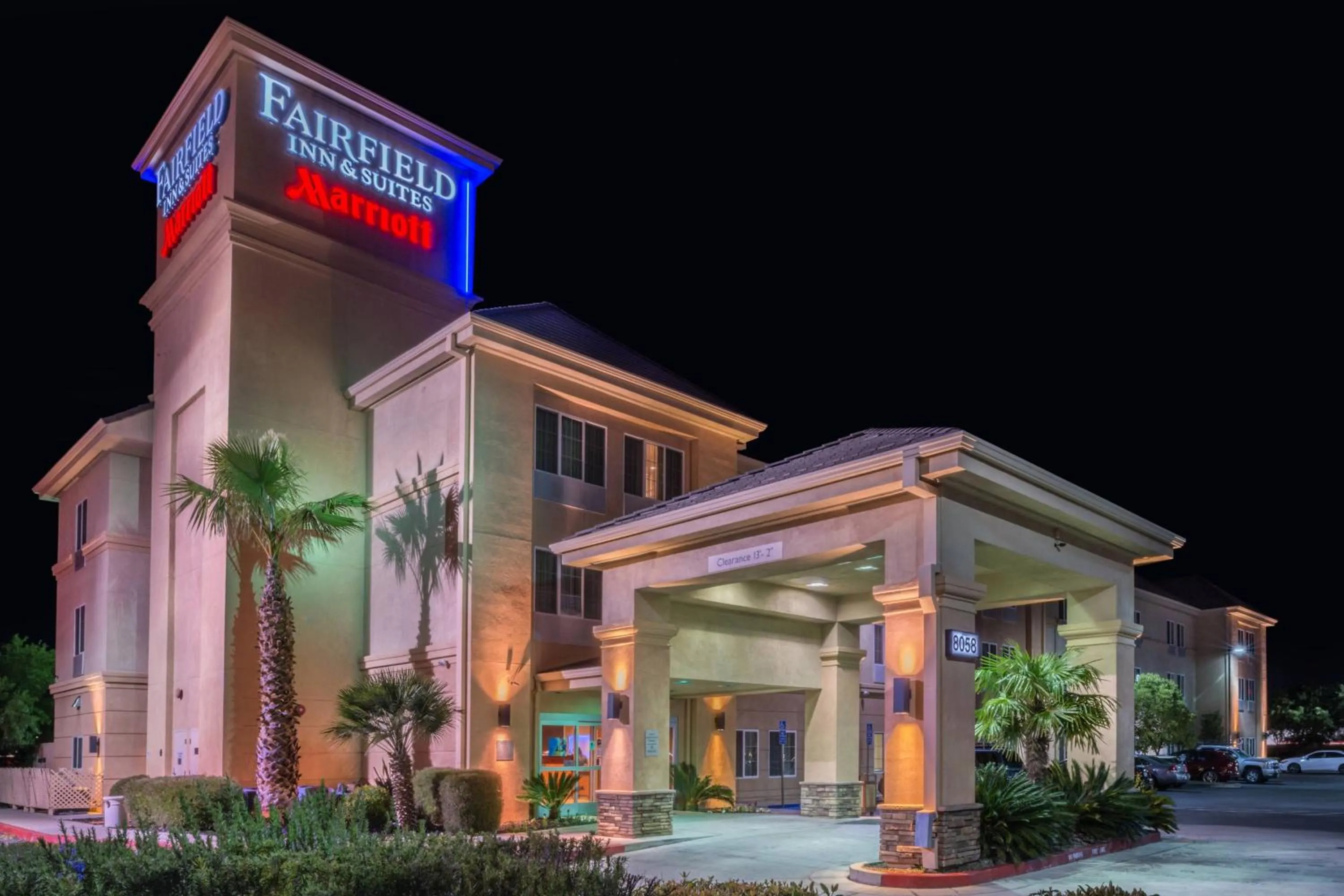 Property building in Fairfield Inn and Suites by Marriott Elk Grove