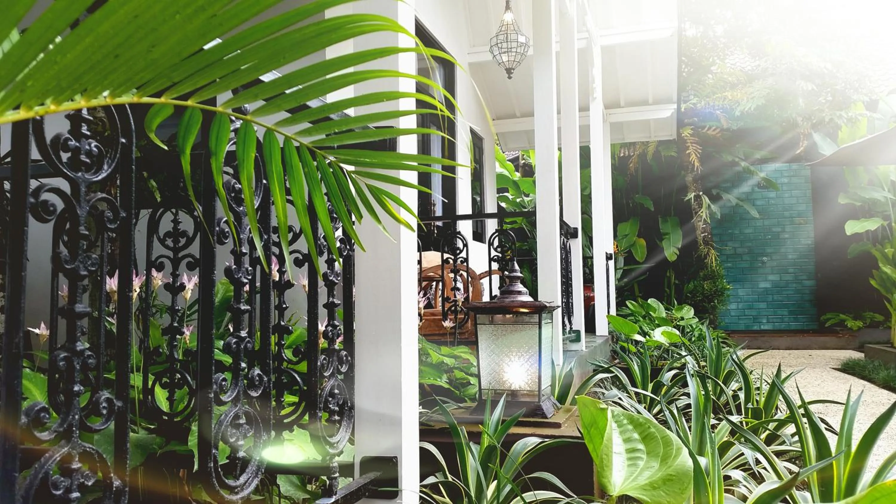 Facade/entrance in 11 on Kajeng