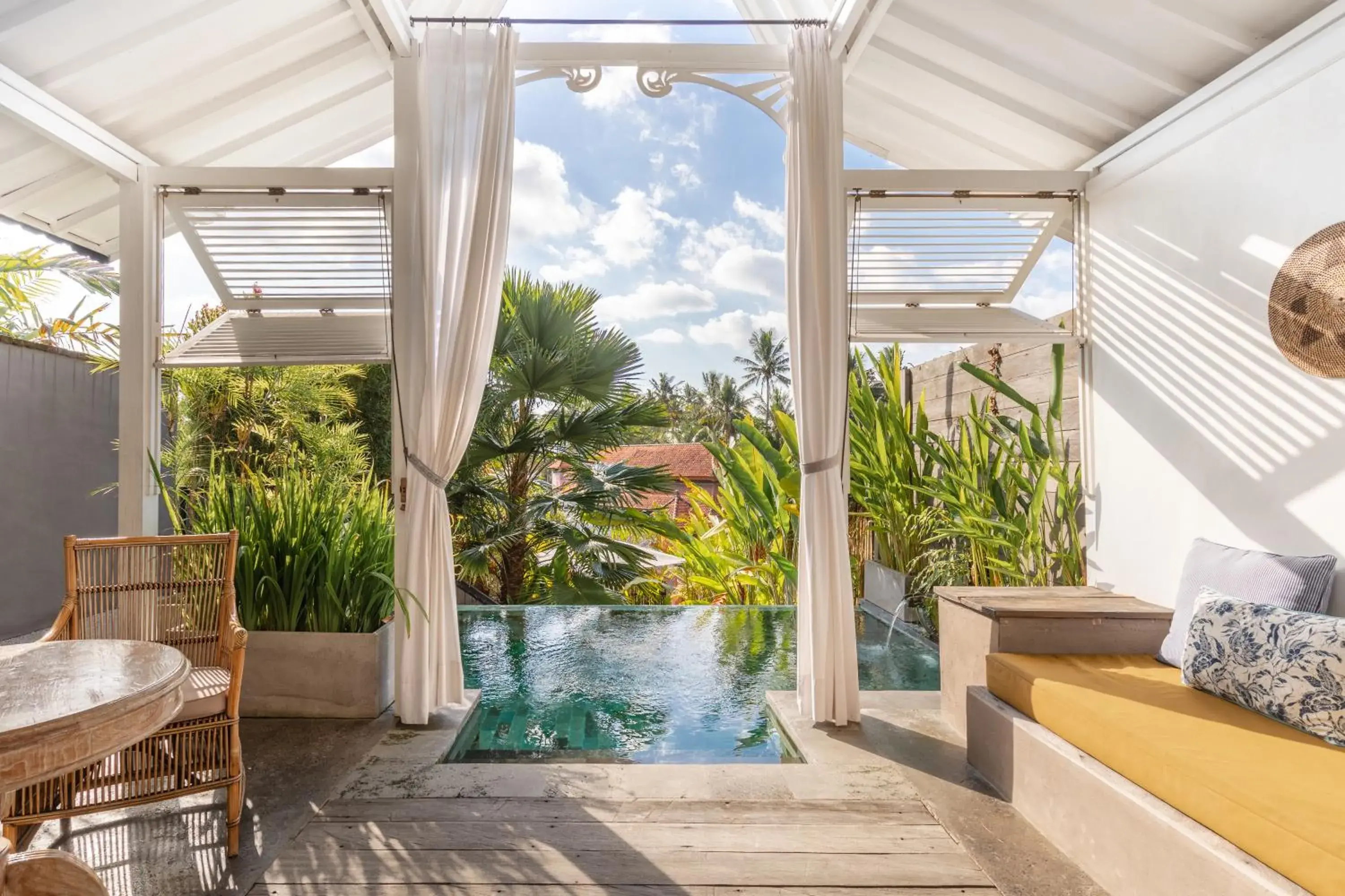 Premier Sunset Villa with Private Pool in 11 on Kajeng Premier Sunset Villa with Private Pool in 11 on Kajeng