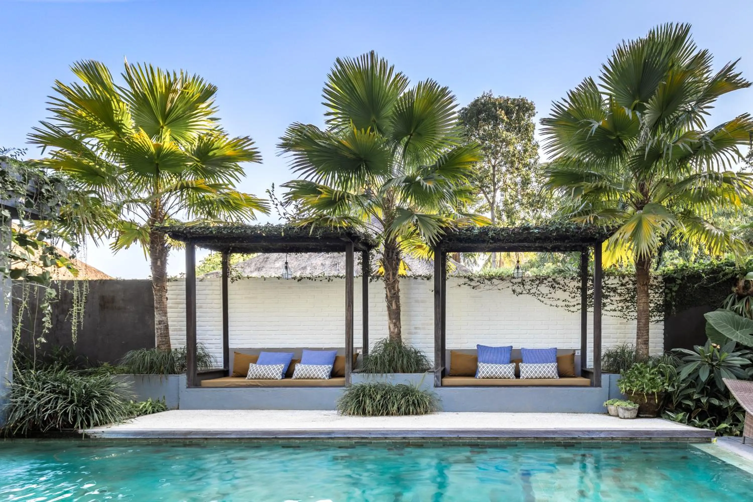 Swimming pool in 11 on Kajeng