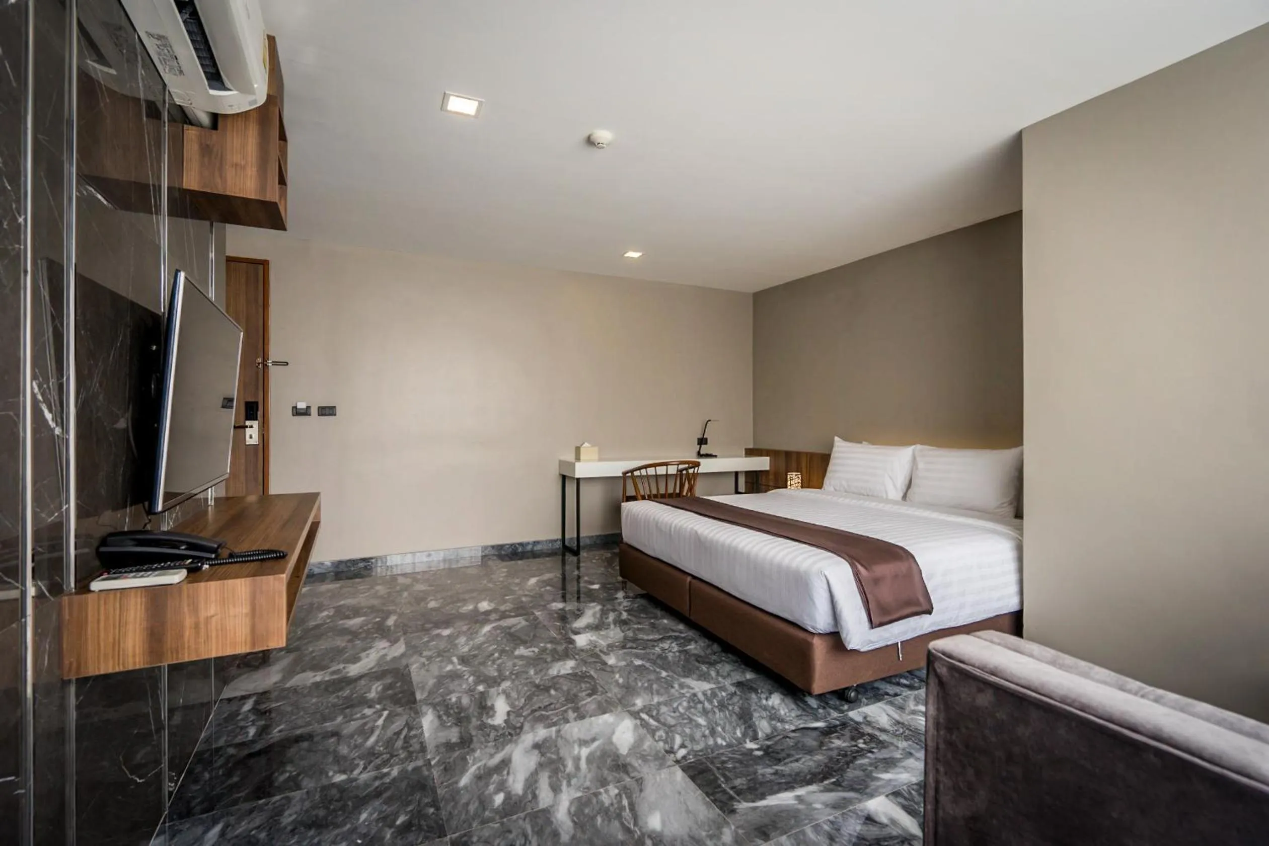 Bed in Onix Hotel Bangkok