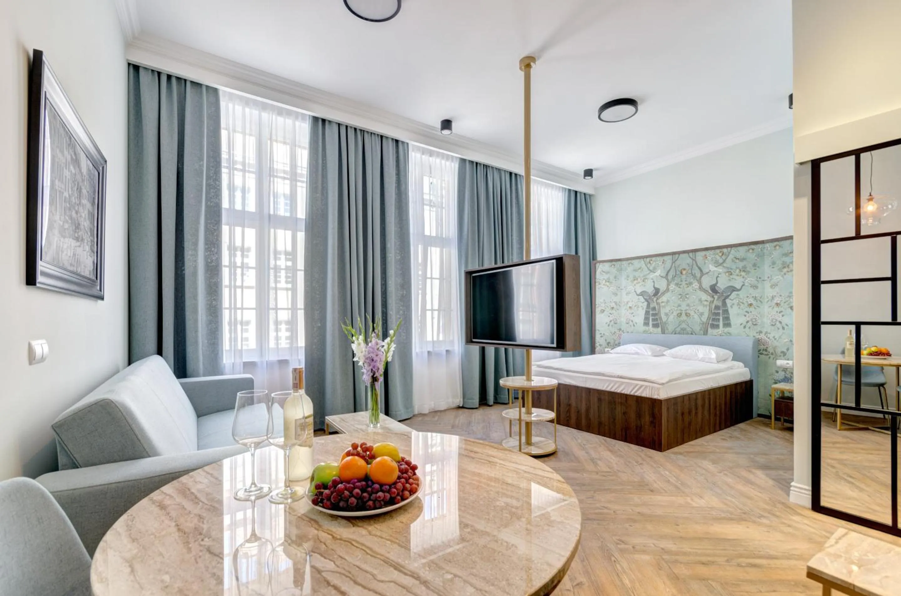 TV and multimedia, Bed in Apartamenty Sowa Gdańsk