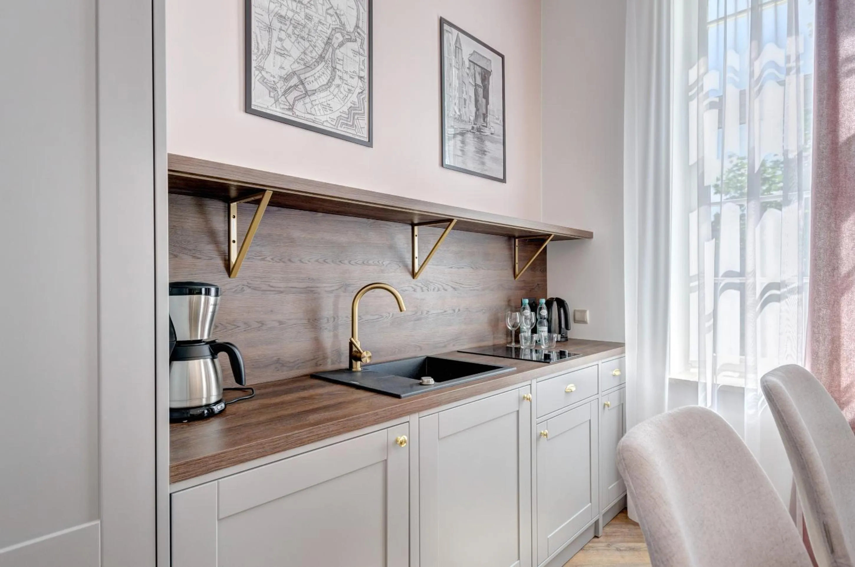 Kitchen or kitchenette in Apartamenty Sowa Gdańsk