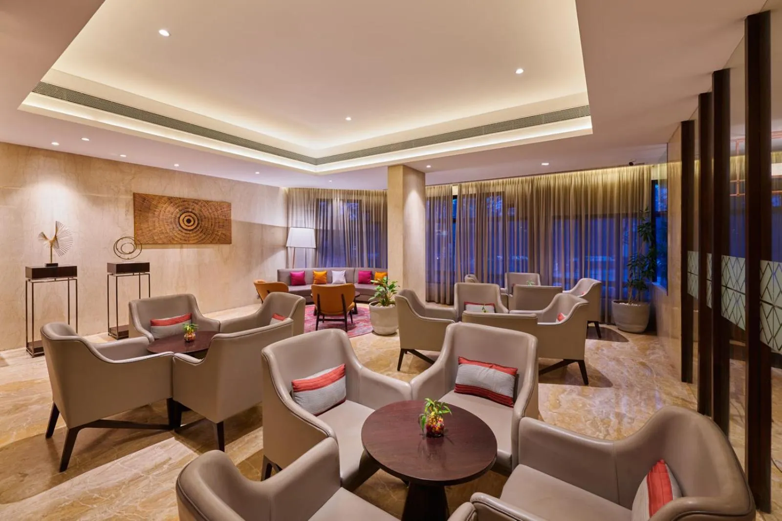 Restaurant/places to eat in The Pride Hotel, Nagpur