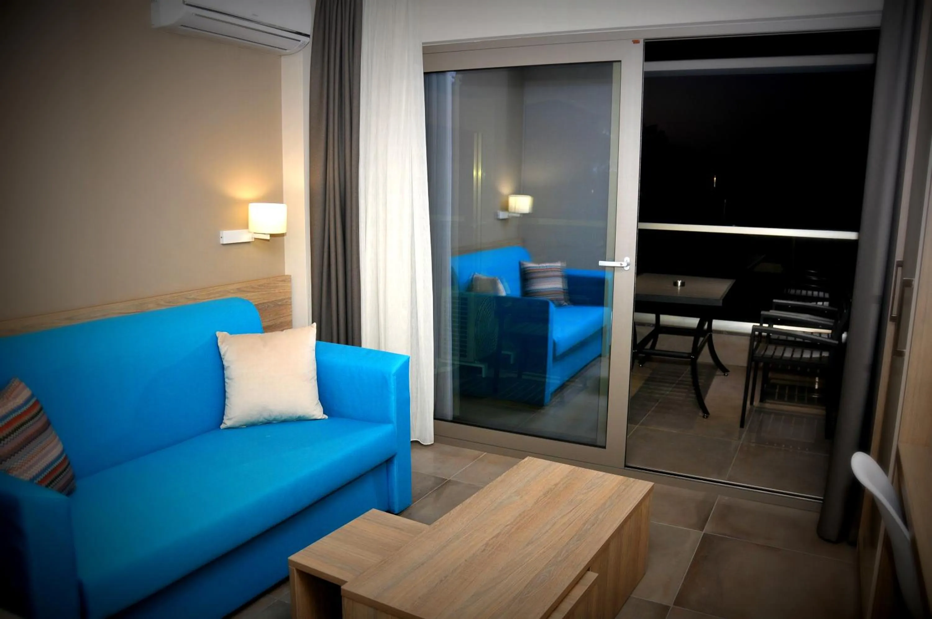 Living room in Riviera Olympus Gods