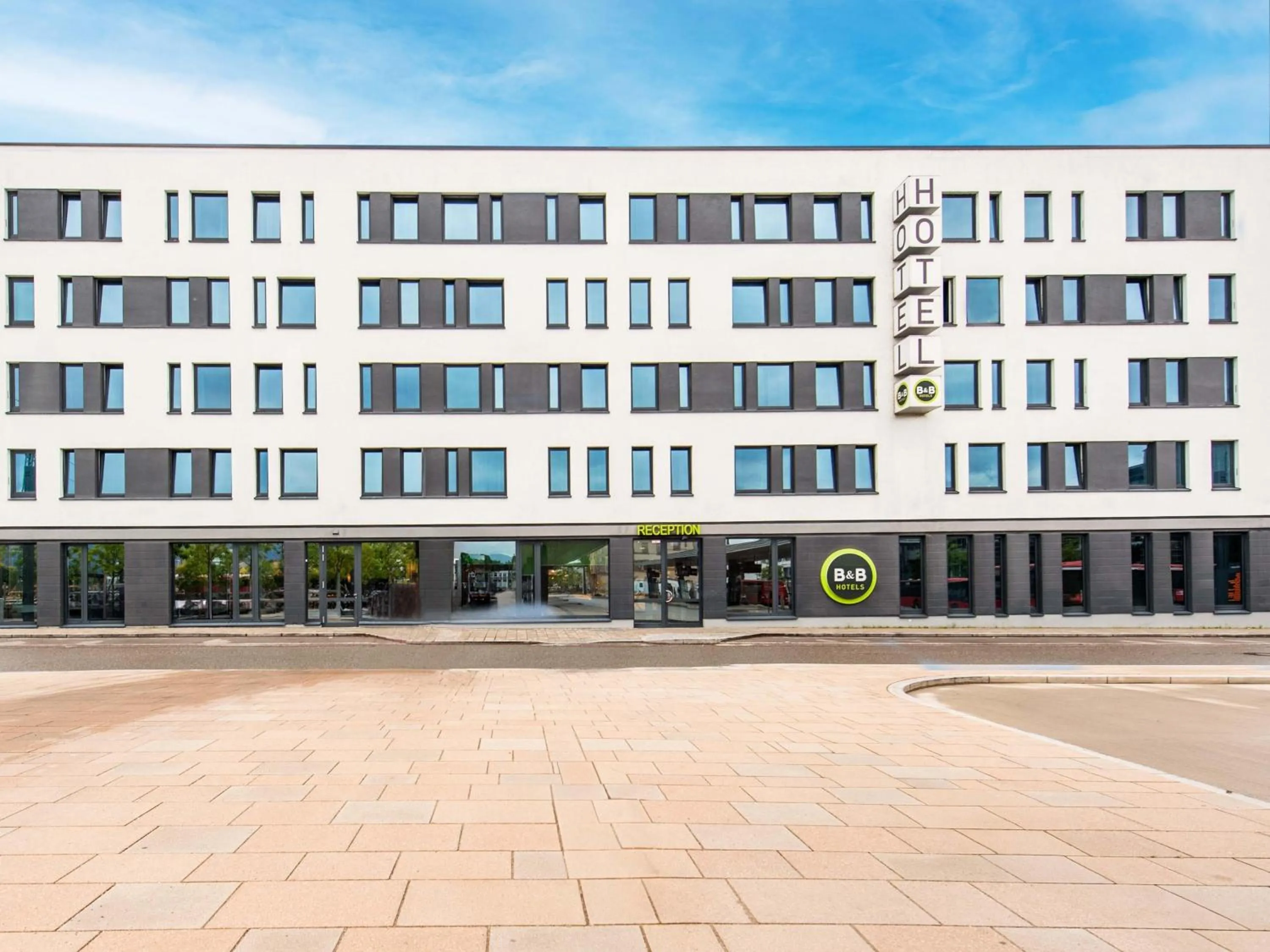 Property building in B&B Hotel Rosenheim