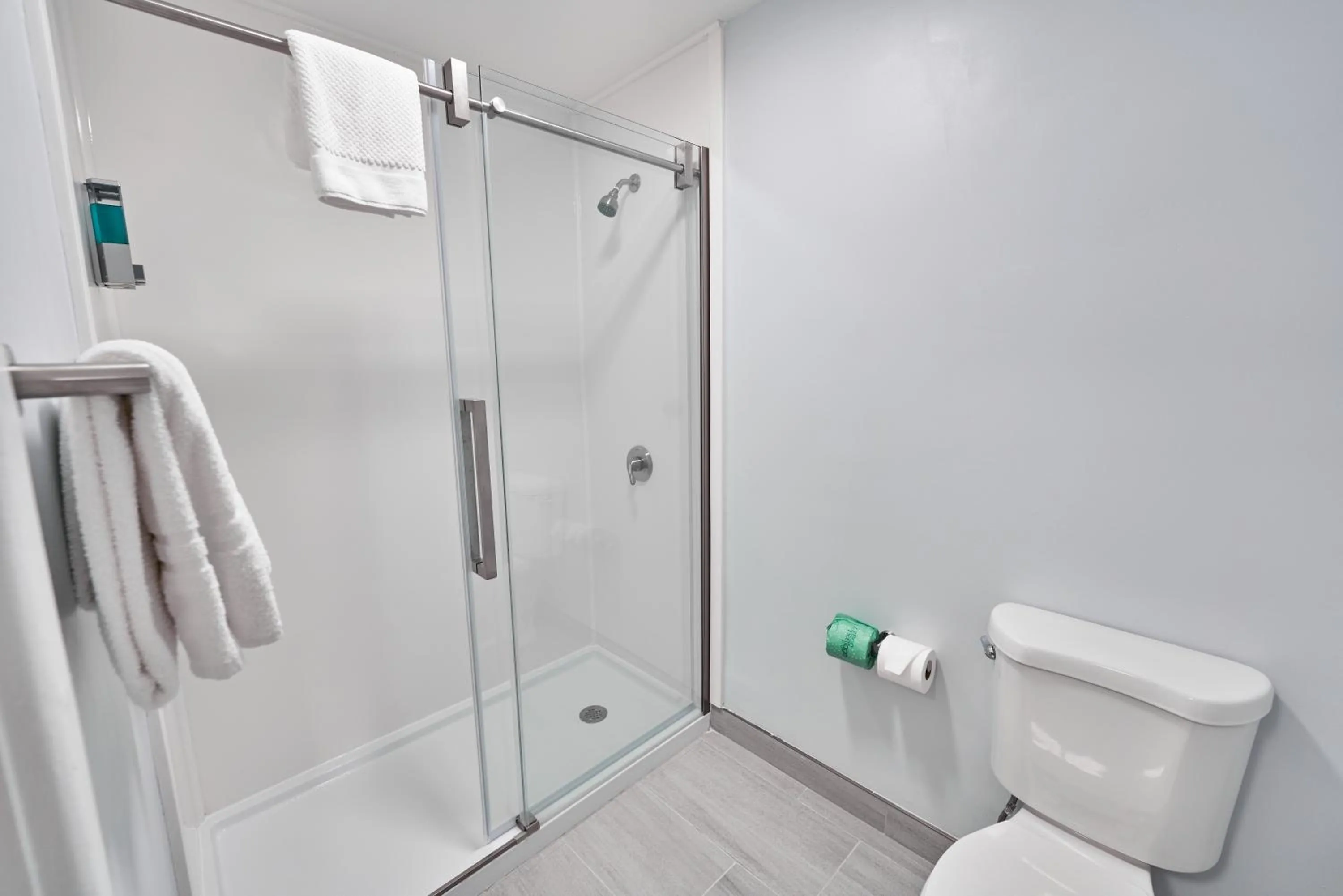 Shower in Hyannis Plaza Hotel