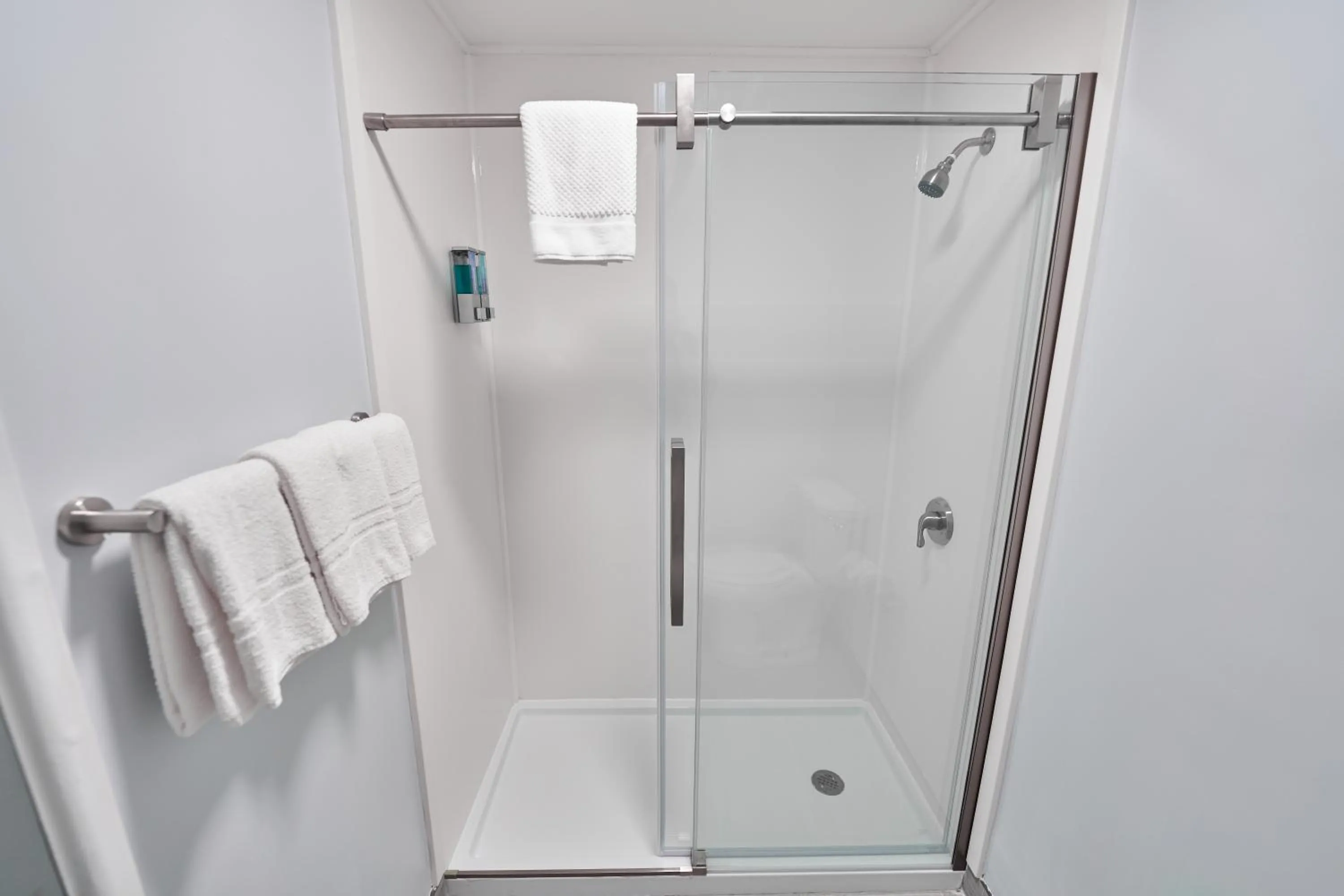 Shower in Hyannis Plaza Hotel