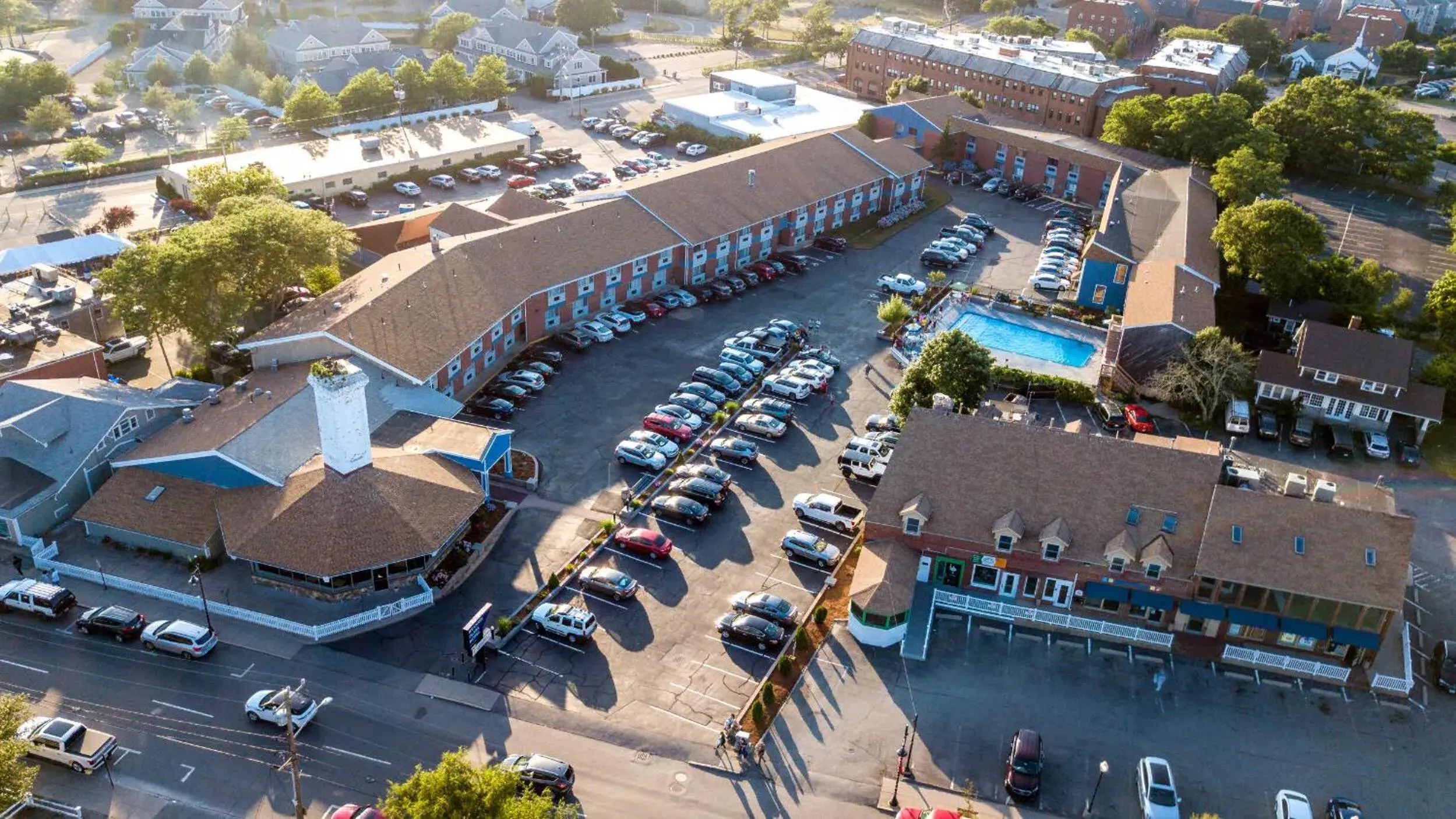 Property building in Hyannis Plaza Hotel Property building in Hyannis Plaza Hotel