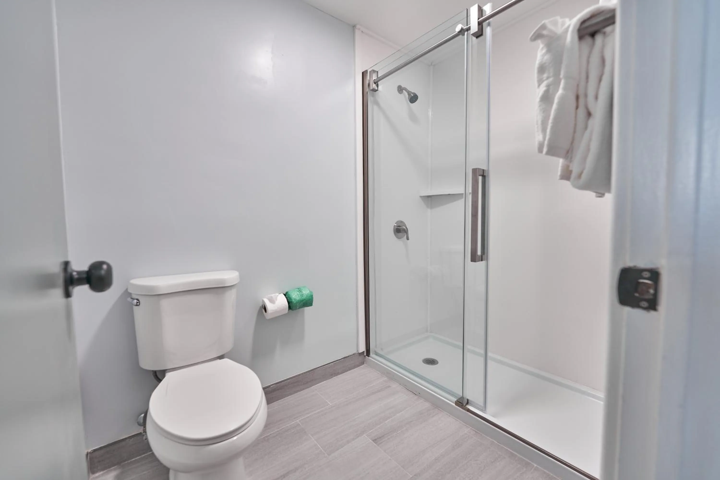 Shower in Hyannis Plaza Hotel