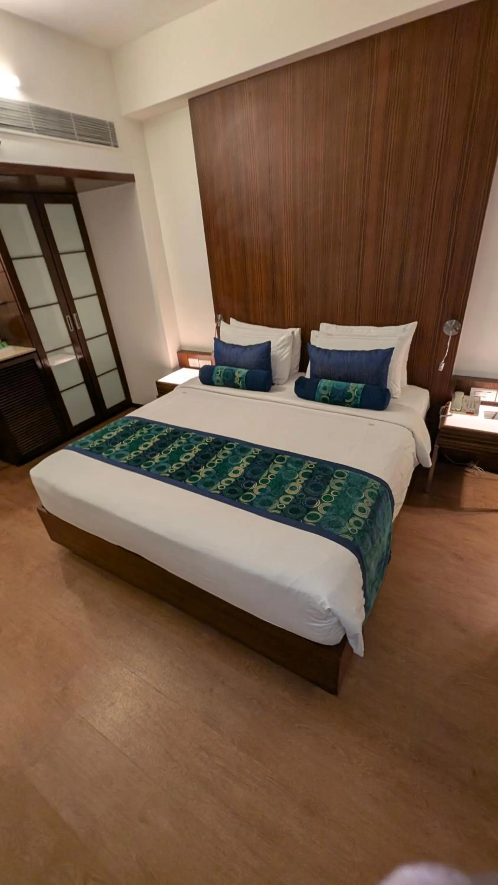 Bedroom, Bed in Pride Hotel, Chennai