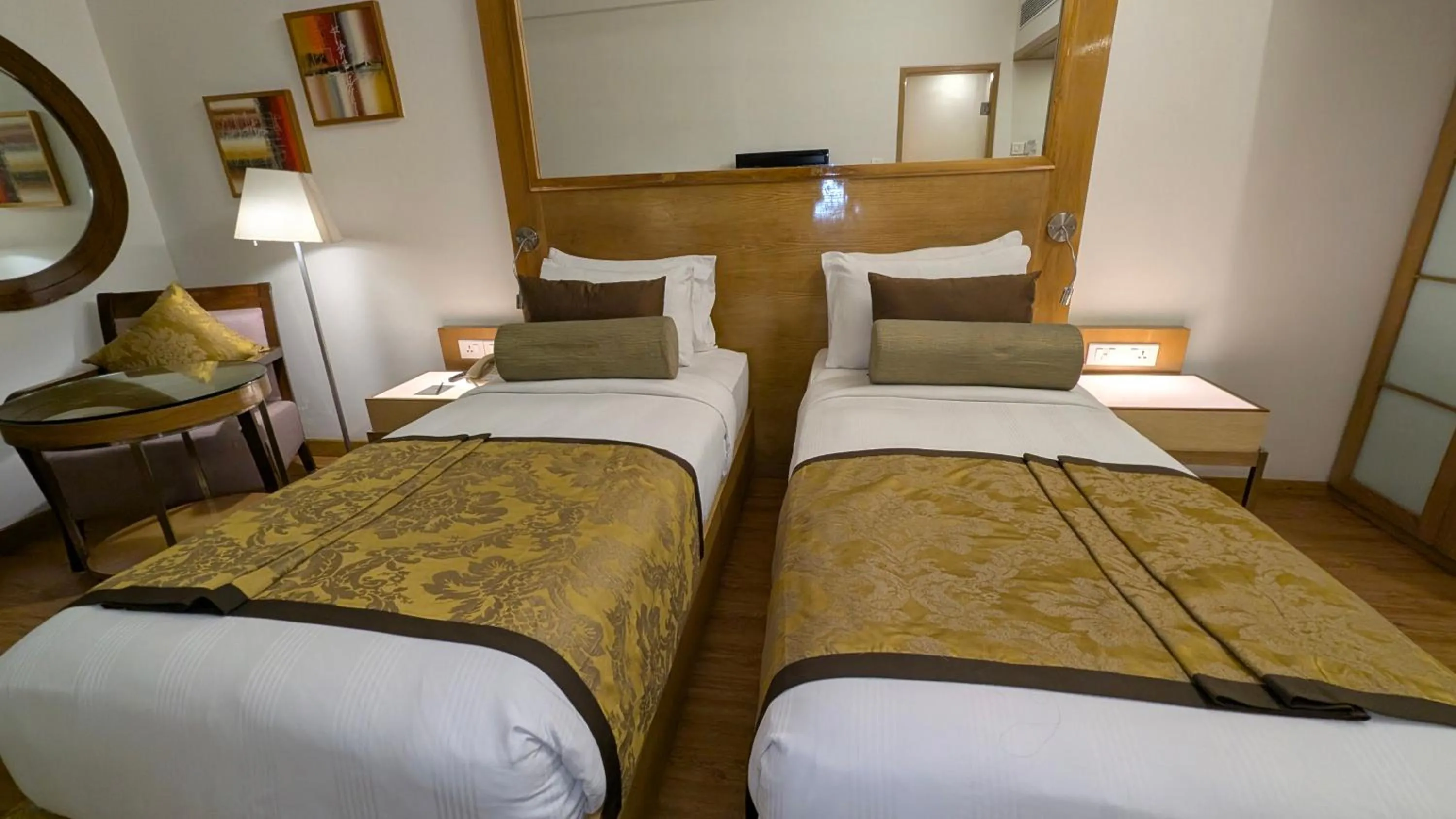 Bedroom, Bed in Pride Hotel, Chennai