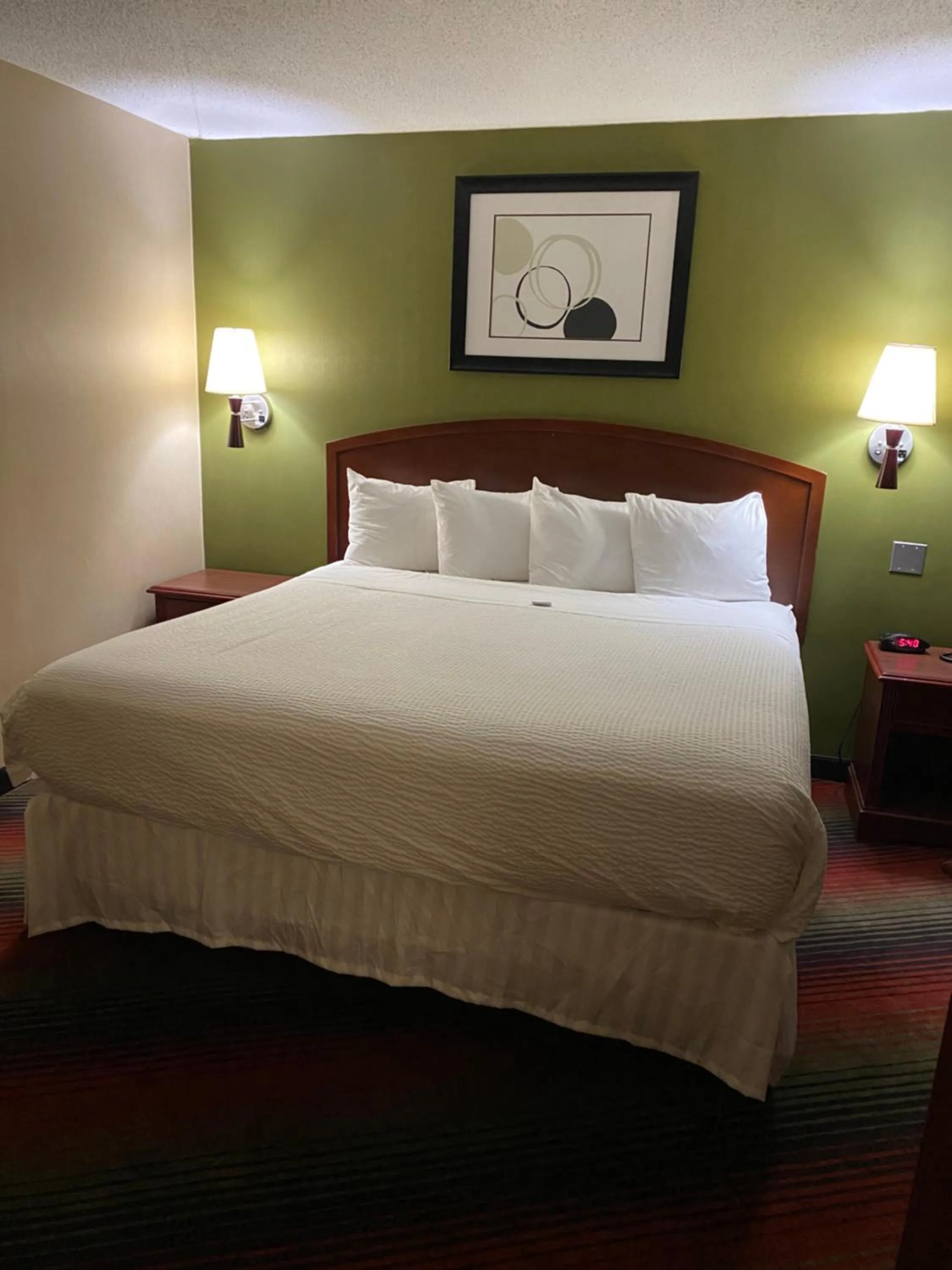Bedroom, Bed in Ramada by Wyndham Rochelle Park Near Paramus
