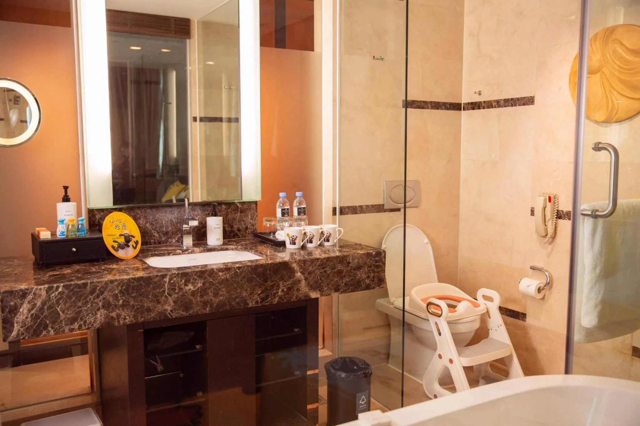 Photo of the whole room in InterContinental Qingdao by IHG l Inside the Olympic Sailing Center l May Fourth Square