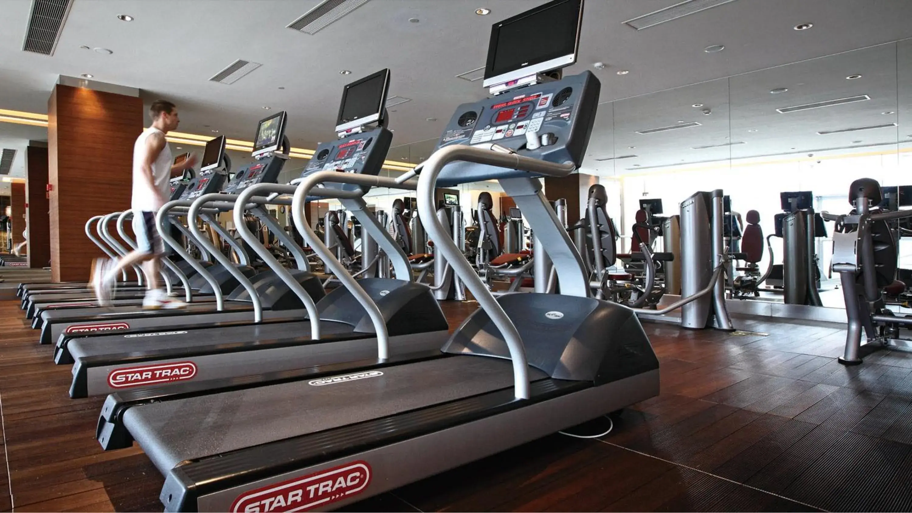 Fitness centre/facilities in InterContinental Qingdao by IHG l Inside the Olympic Sailing Center l May Fourth Square Fitness centre/facilities in InterContinental Qingdao by IHG l Inside the Olympic Sailing Center l May Fourth Square