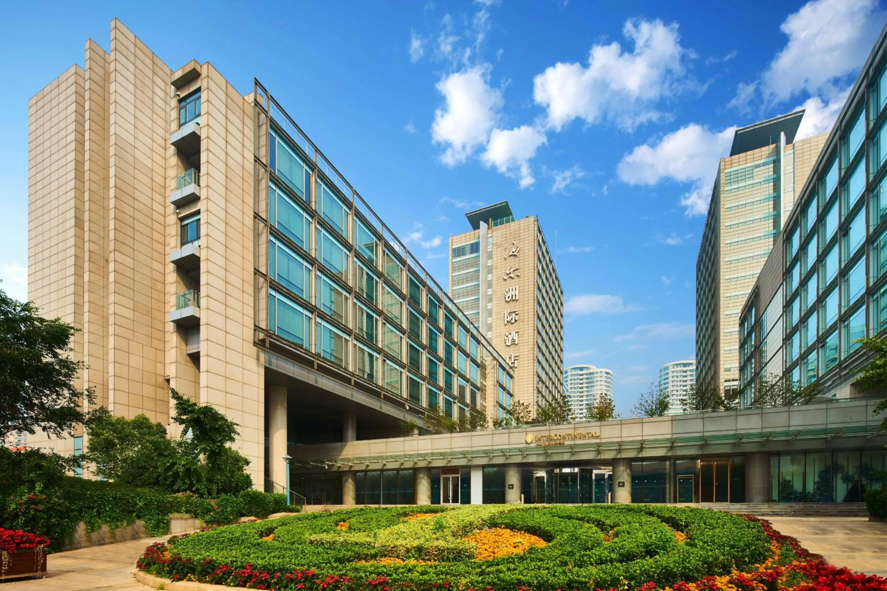 Property building in InterContinental Qingdao by IHG l Inside the Olympic Sailing Center l May Fourth Square