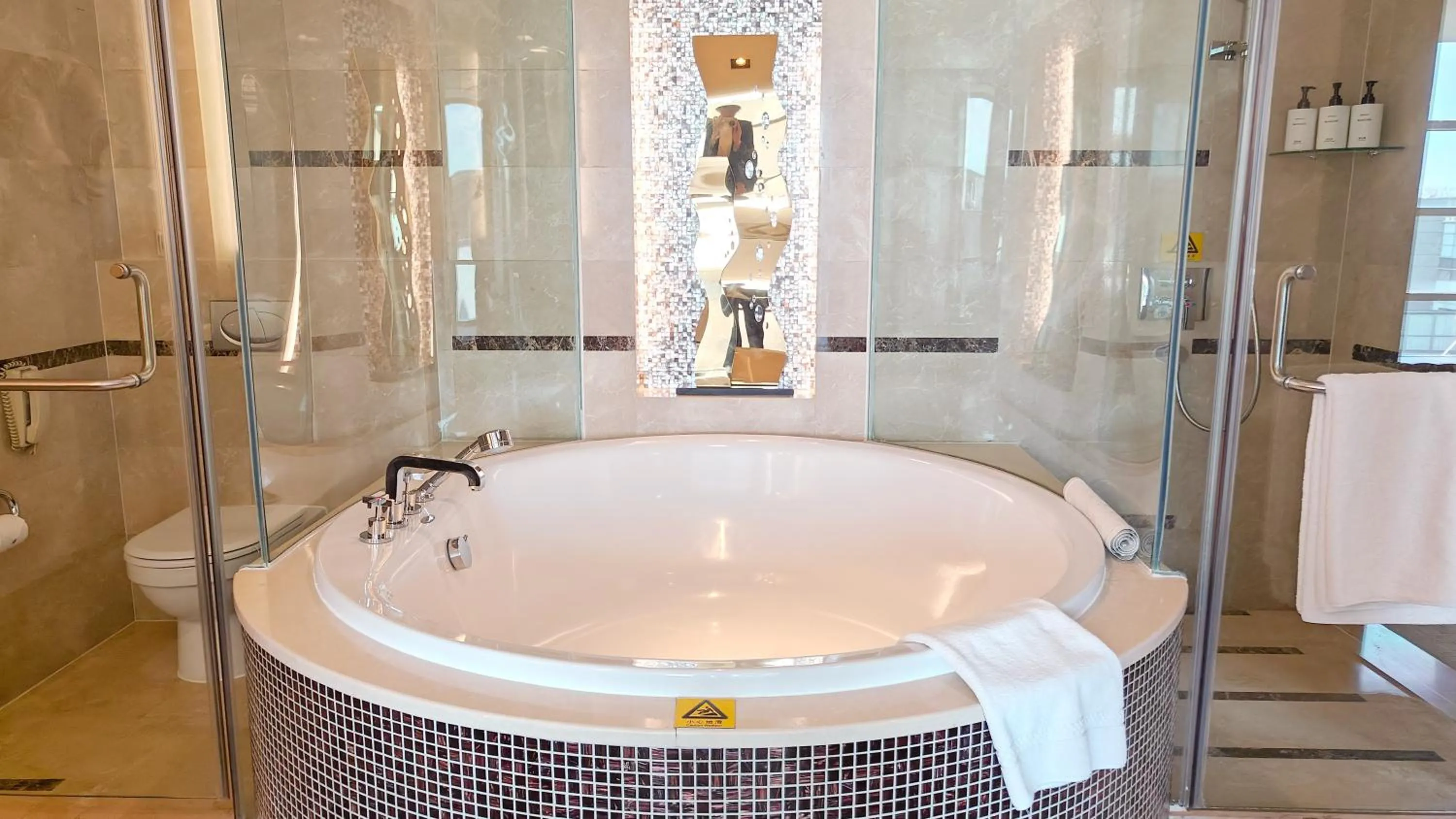 Bath in InterContinental Qingdao by IHG l Inside the Olympic Sailing Center l May Fourth Square