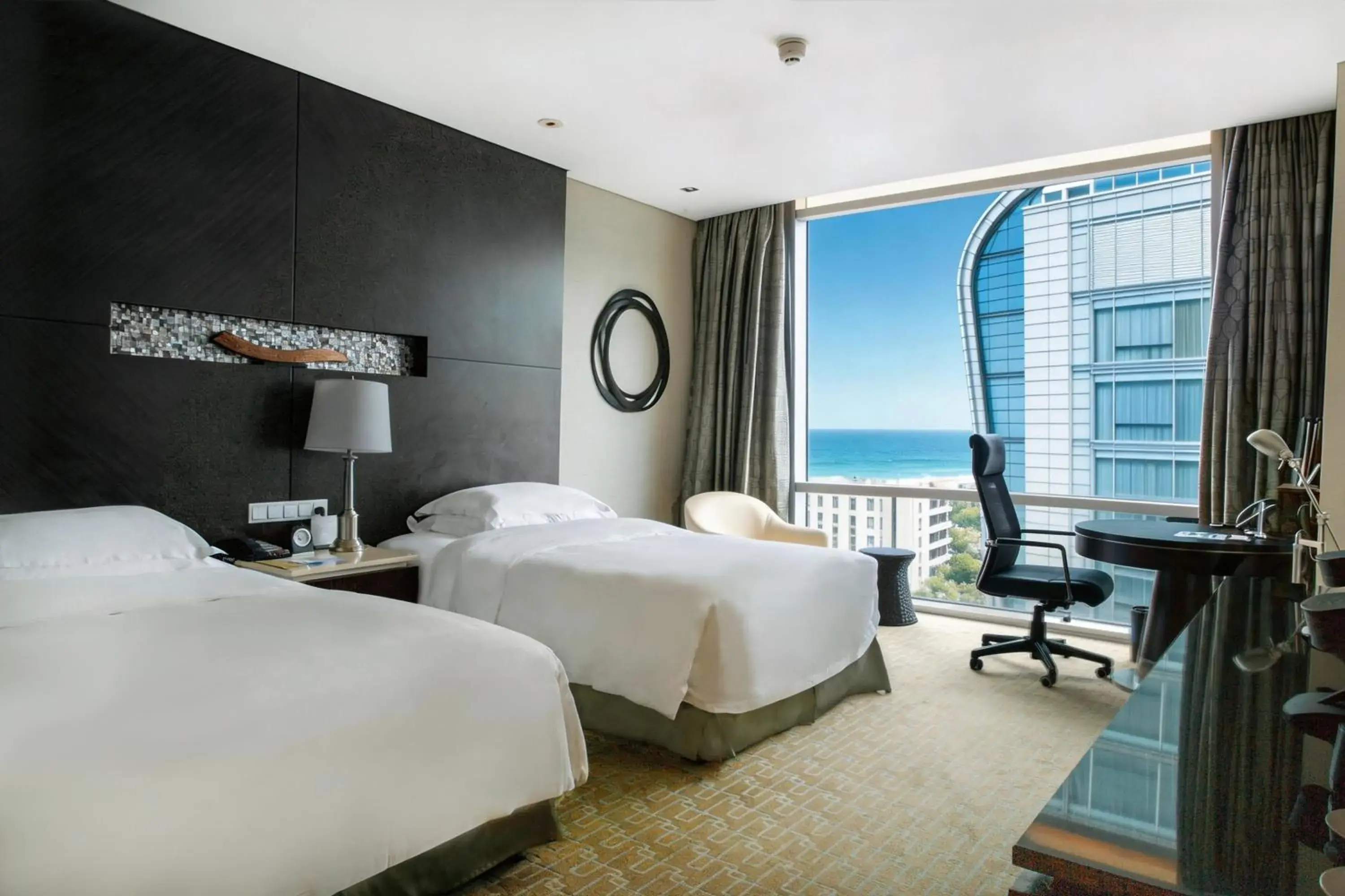 Property building, Bed in InterContinental Qingdao by IHG Property building, Bed in InterContinental Qingdao by IHG