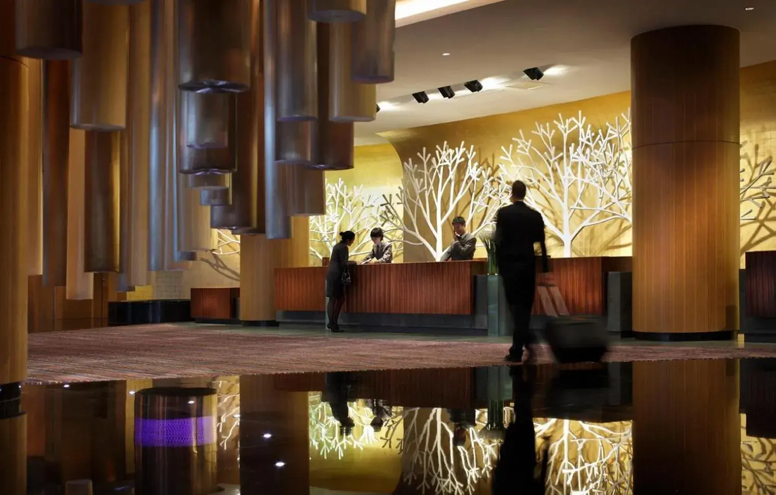 Lobby or reception in InterContinental Qingdao by IHG l Inside the Olympic Sailing Center l May Fourth Square Lobby or reception in InterContinental Qingdao by IHG l Inside the Olympic Sailing Center l May Fourth Square