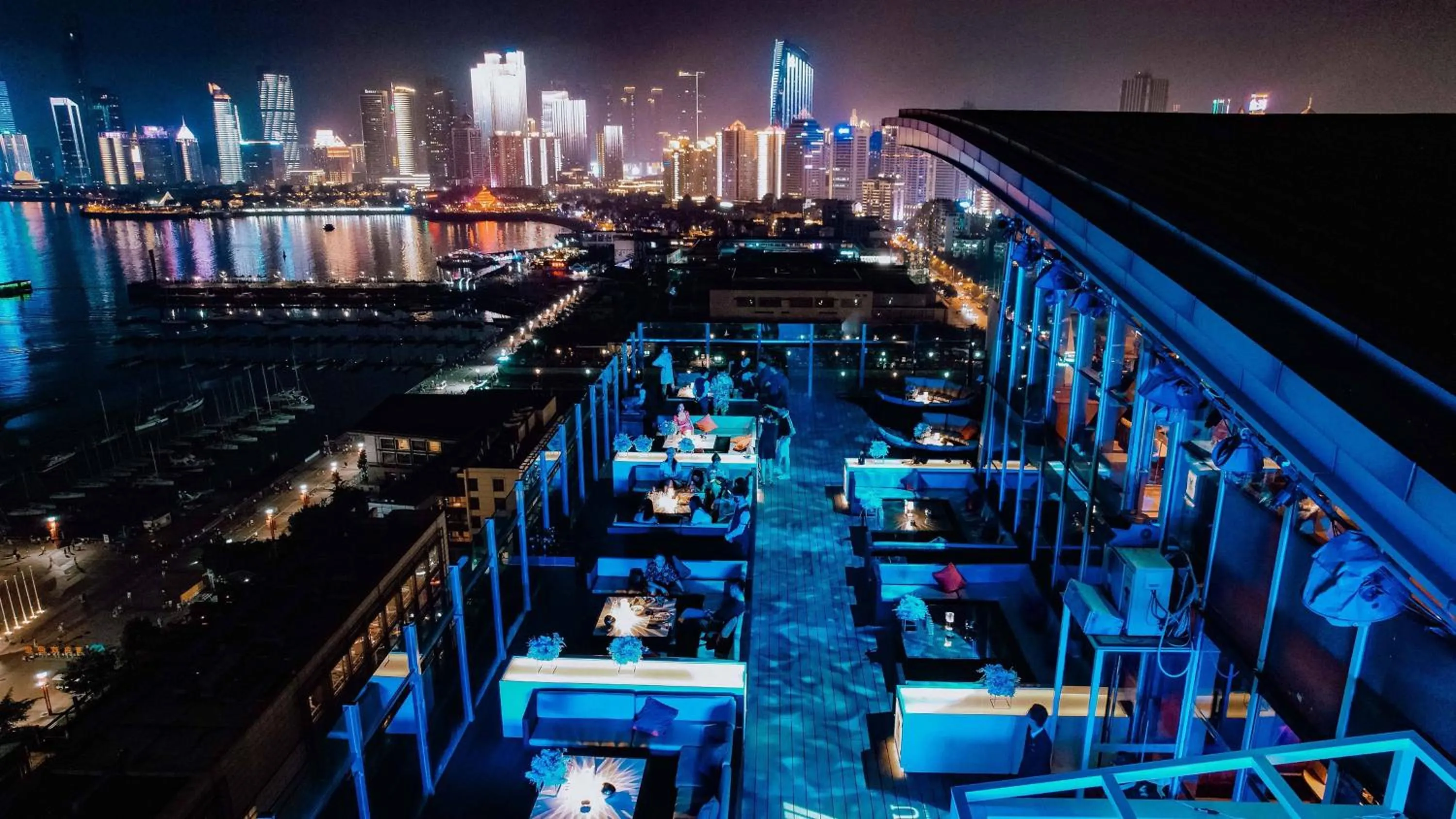 Lounge or bar in InterContinental Qingdao by IHG l Inside the Olympic Sailing Center l May Fourth Square