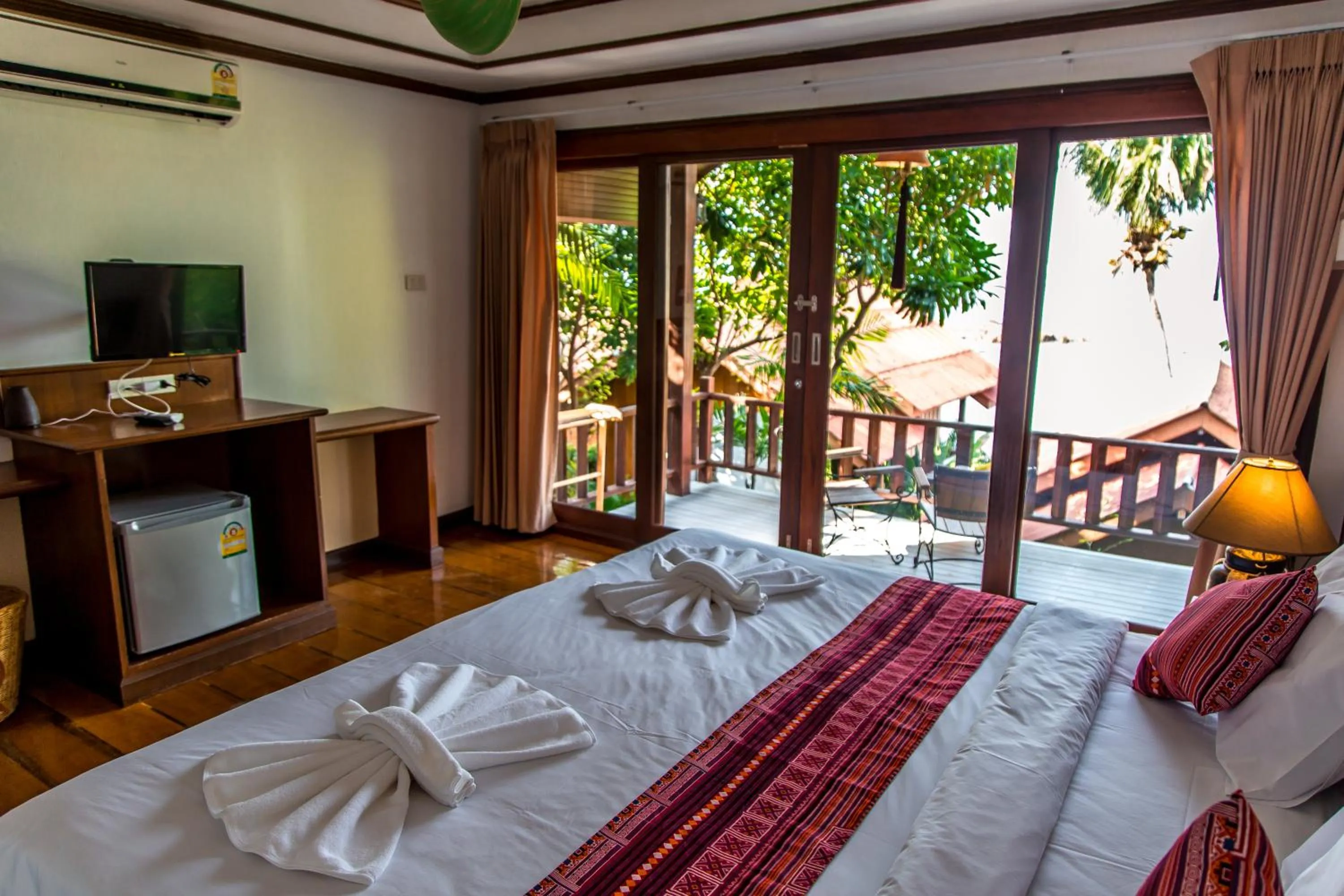 Bed in Zama Resort Koh Phangan