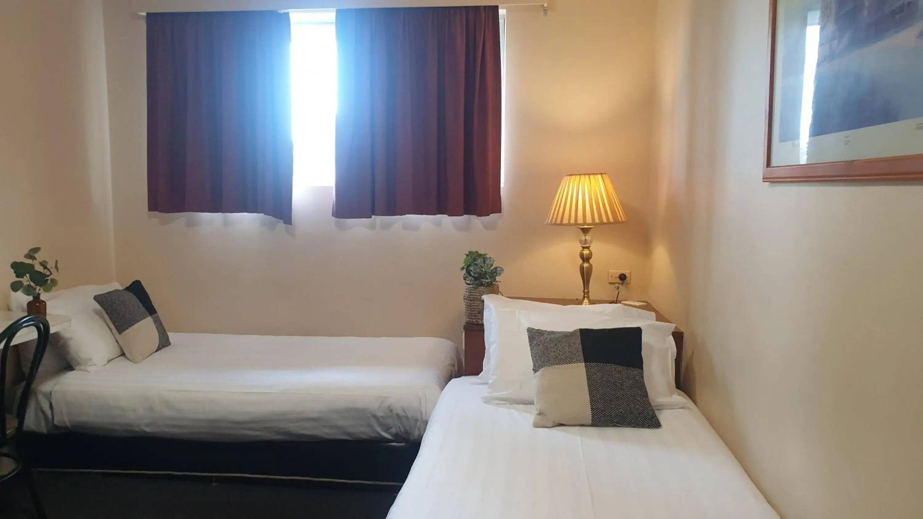 Two Room Suite in Katoomba Town Centre Motel Two Room Suite in Katoomba Town Centre Motel