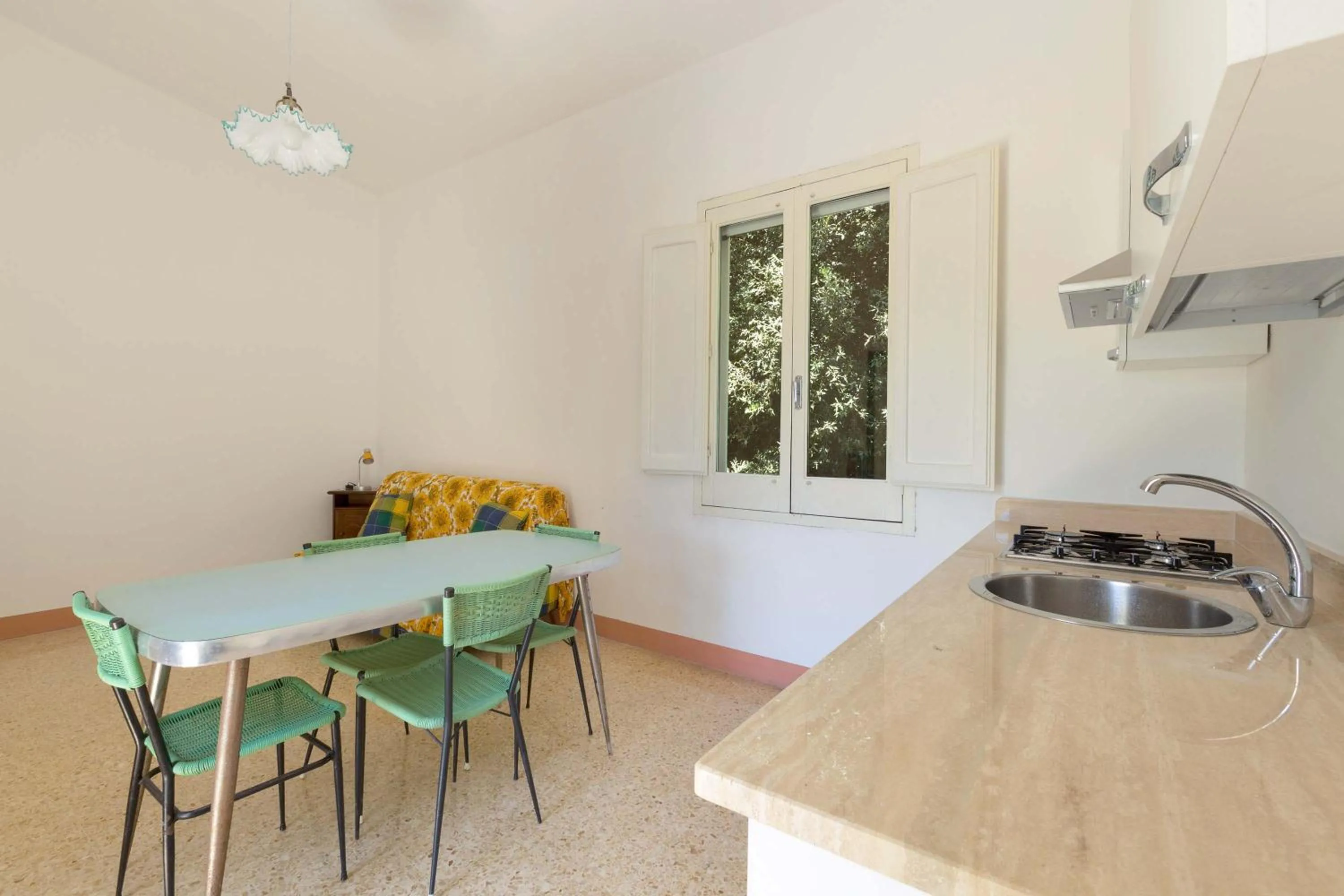 Kitchen or kitchenette in Villa dei Primi by BarbarHouse