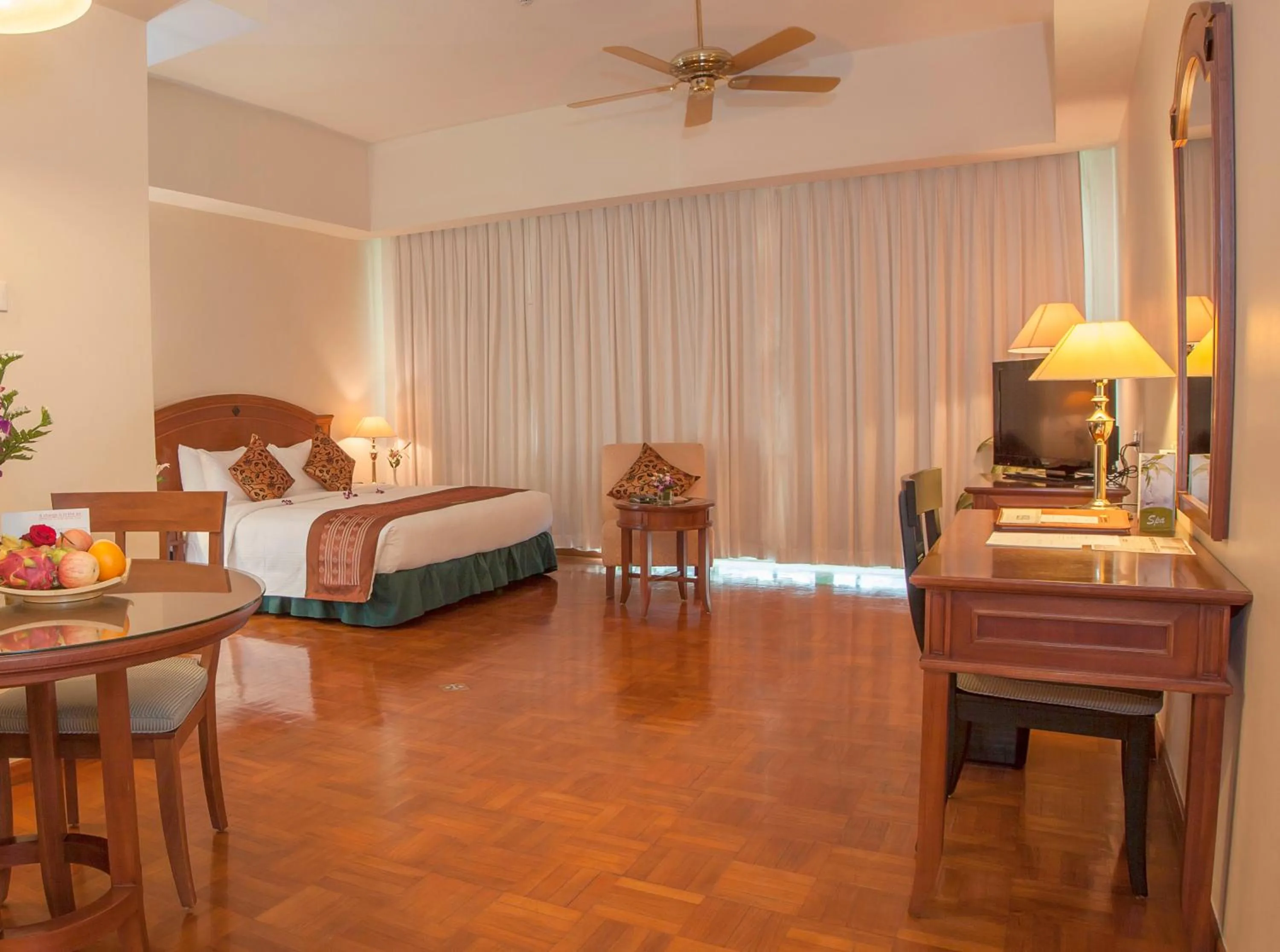 Property building, Bed in Himawari Hotel Apartments