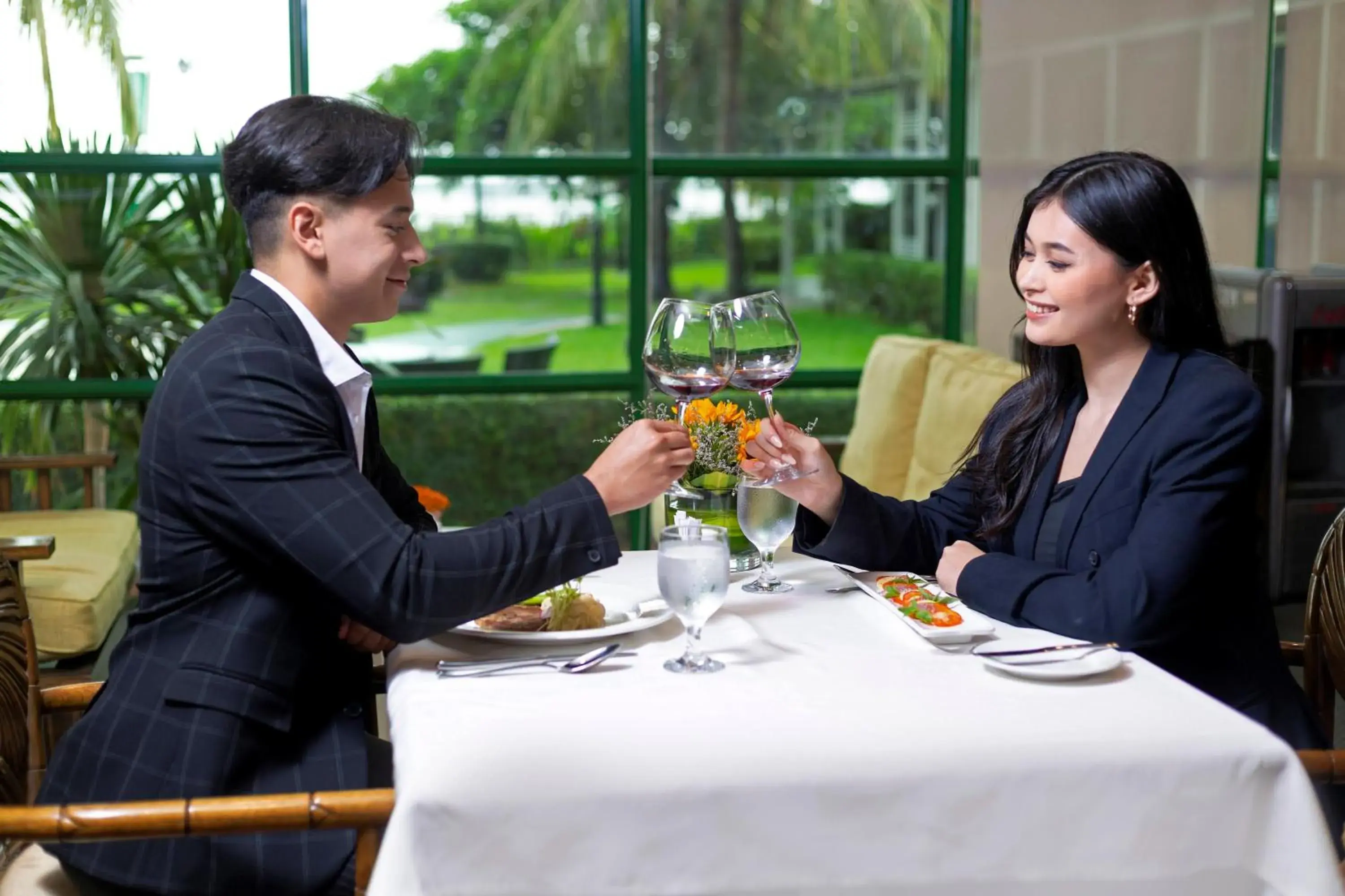 Restaurant/places to eat in Himawari Hotel Apartments Restaurant/places to eat in Himawari Hotel Apartments