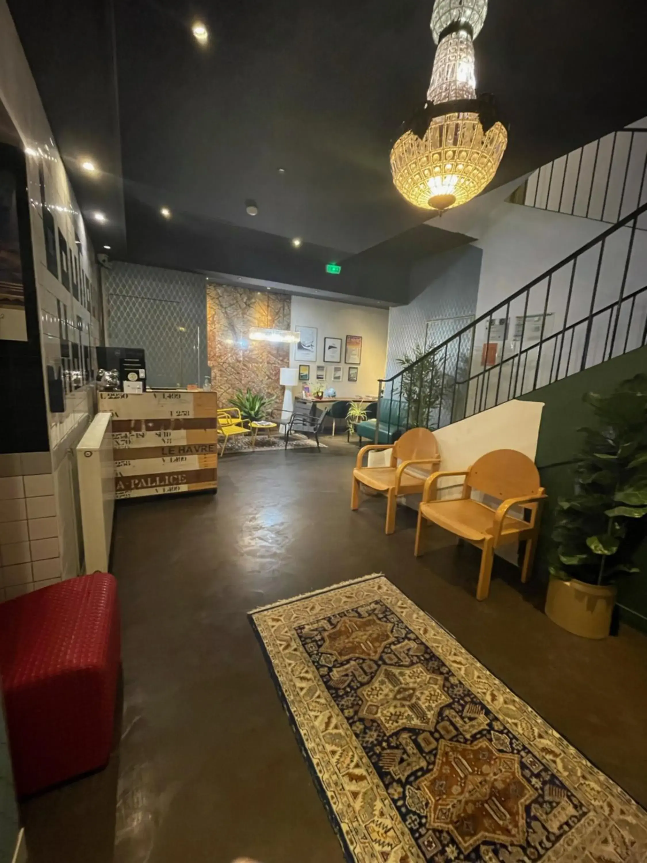 Property building in The Originals Boutique, Hôtel d'Angleterre, Le Havre, centre, plage Property building in The Originals Boutique, Hôtel d'Angleterre, Le Havre, centre, plage