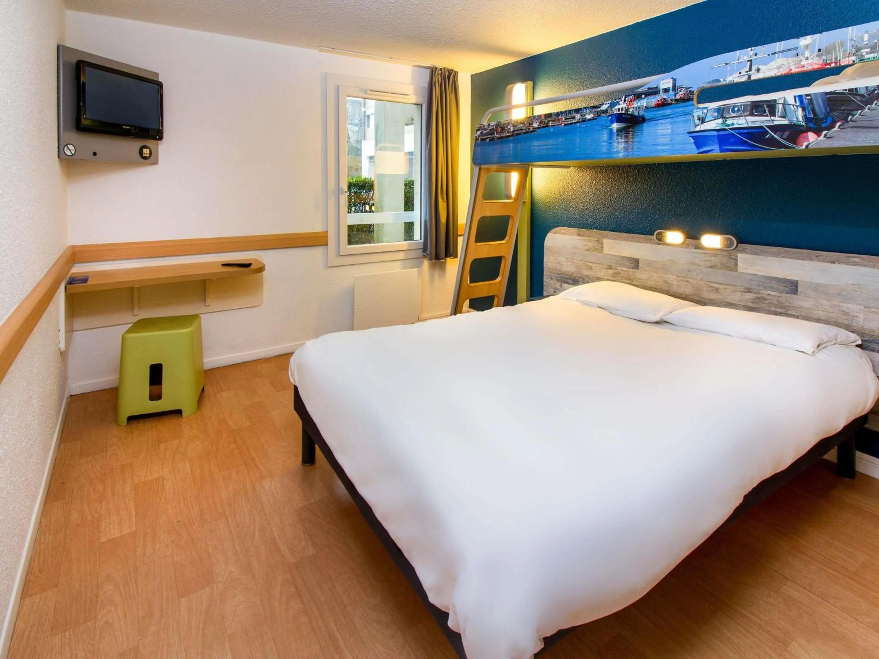 Bedroom, Bed in Ibis Budget Boulogne-Sur-Mer Centre les Ports