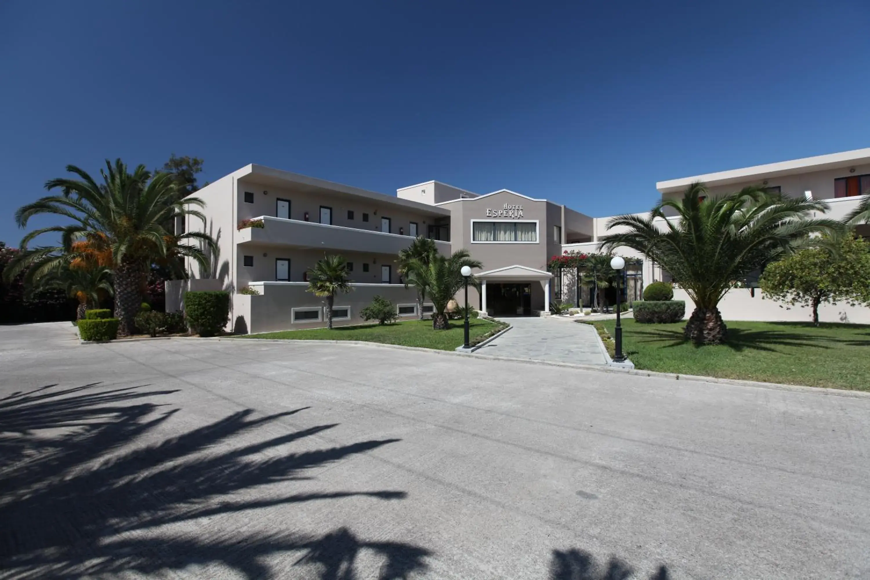 Property building in Hotel Esperia Property building in Hotel Esperia