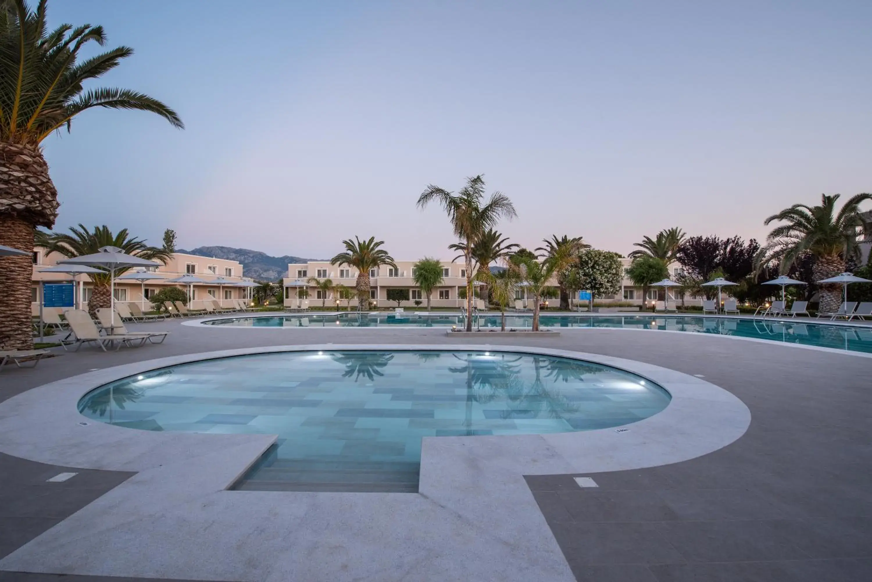 Swimming pool in Hotel Esperia Swimming pool in Hotel Esperia
