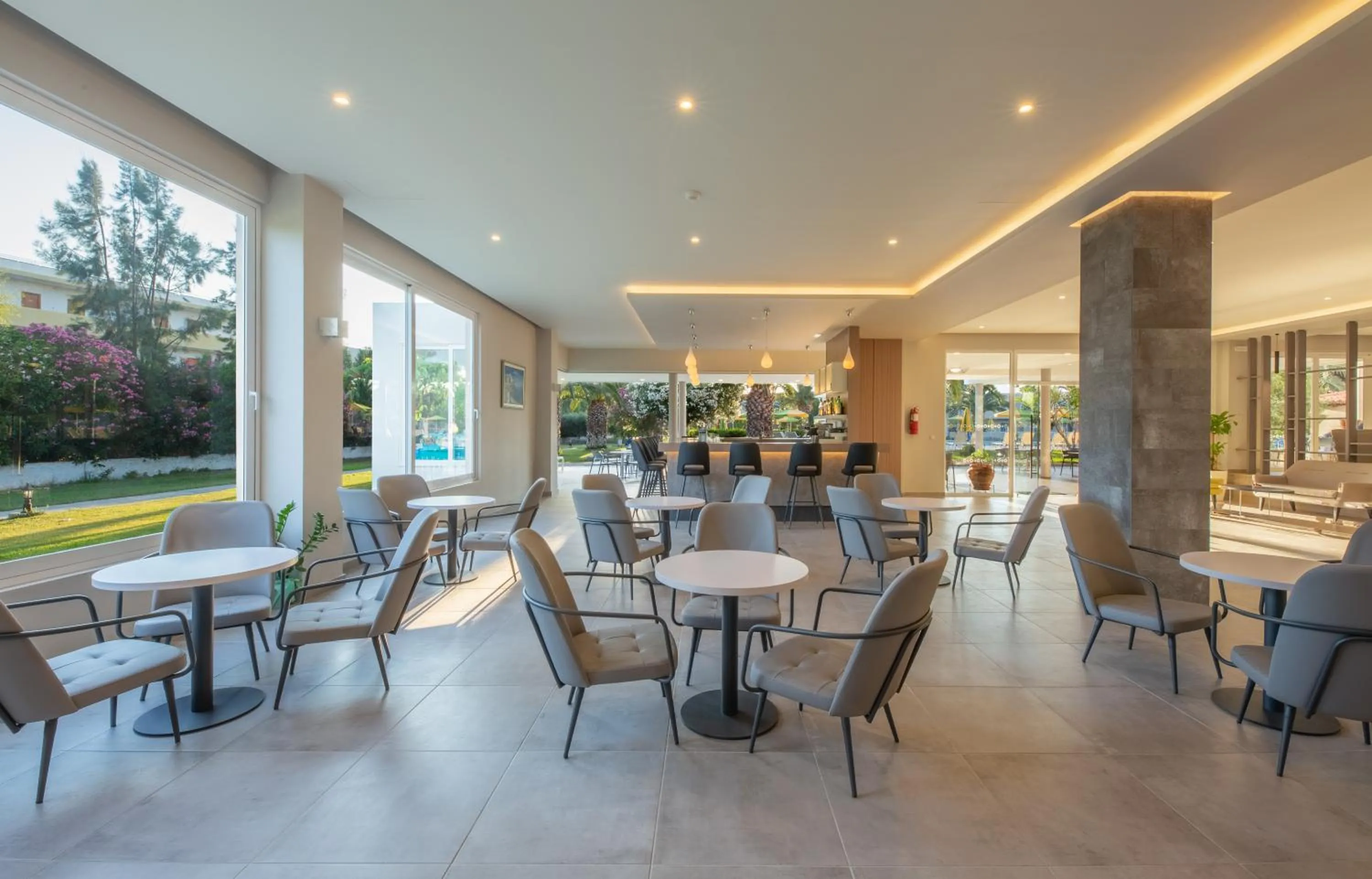 Lounge or bar in Hotel Esperia