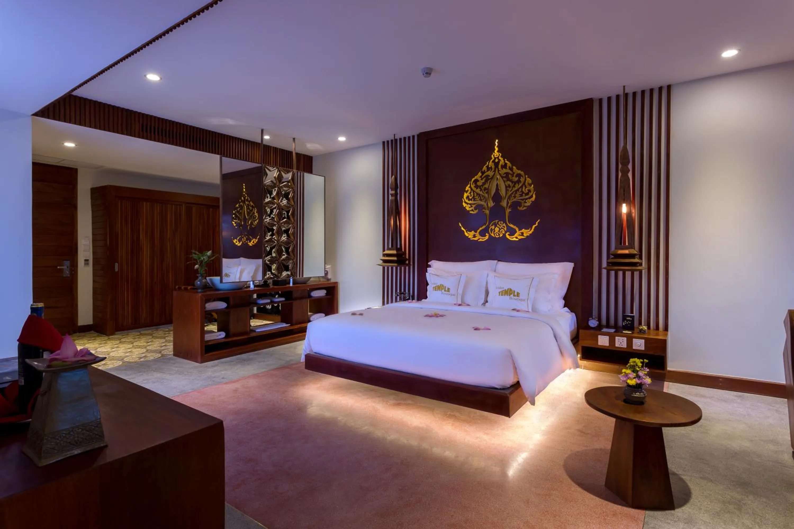 Bedroom, Bed in Golden Temple Boutique