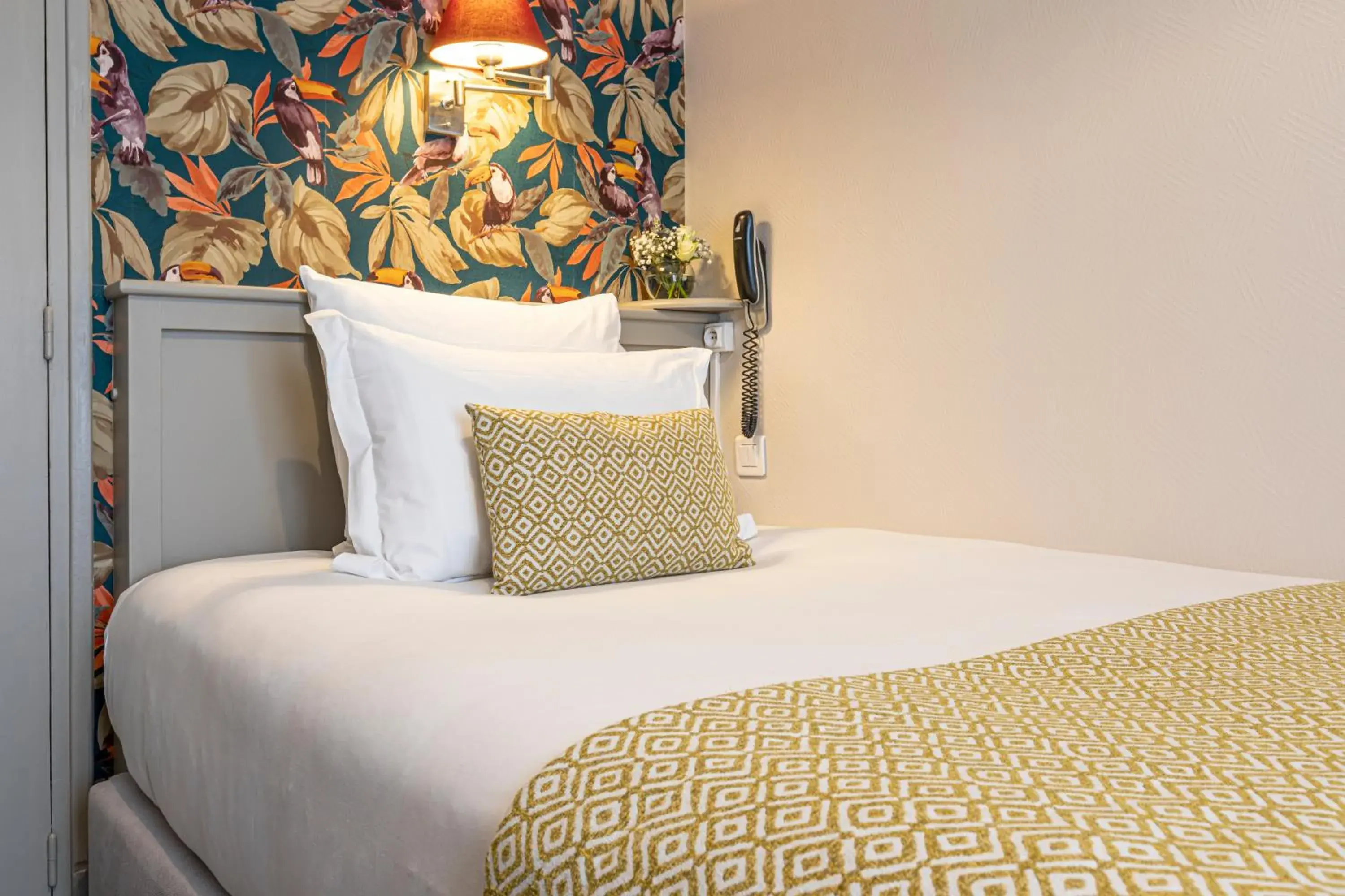 Standard Single Room in Splendid Hôtel Standard Single Room in Splendid Hôtel