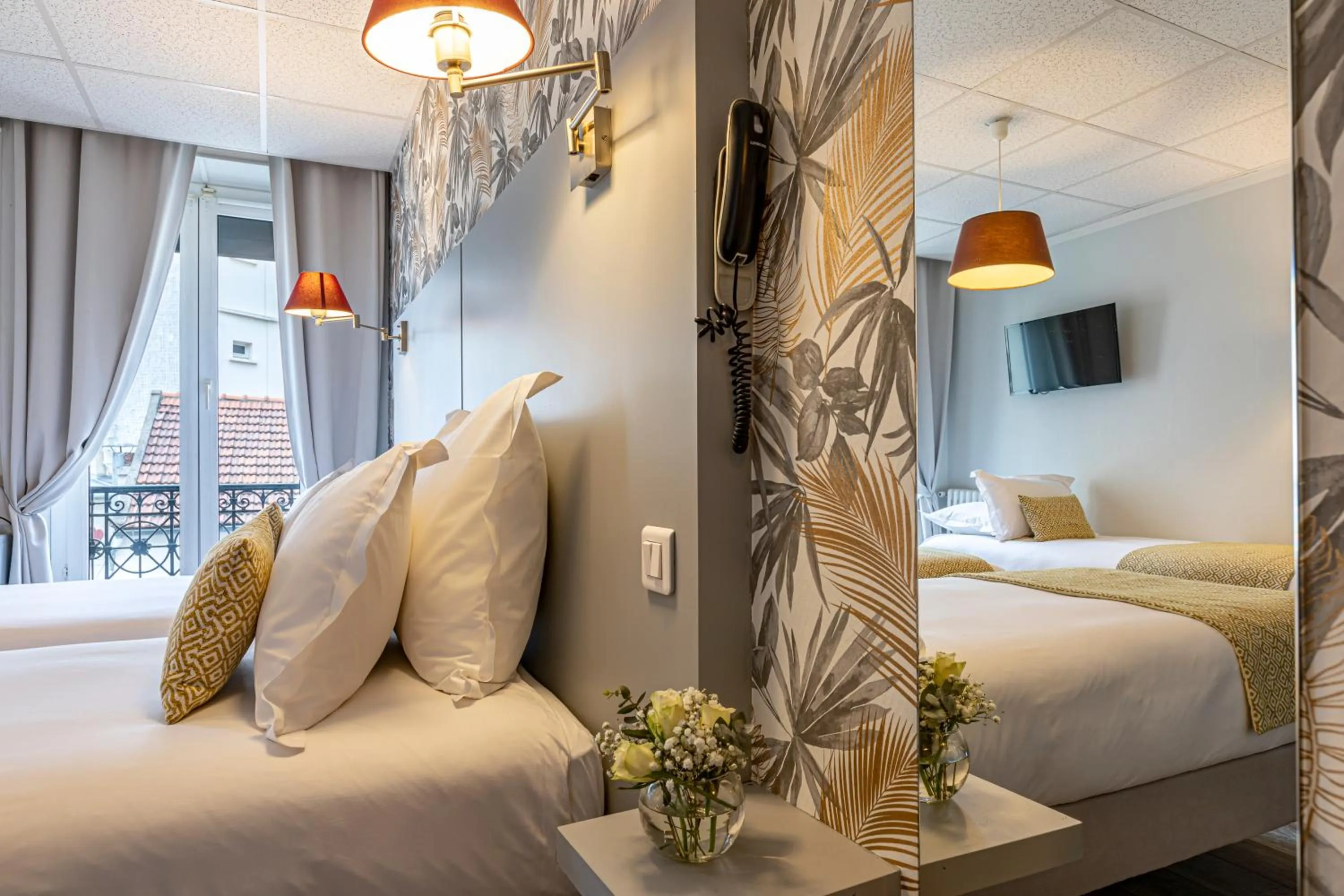 Bedroom, Bed in Splendid Hôtel