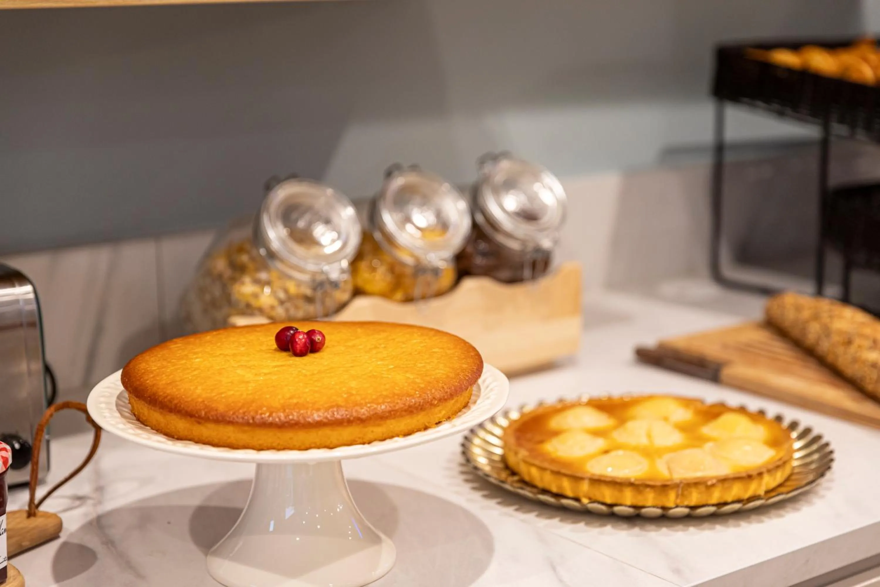 Buffet breakfast in Splendid Hôtel