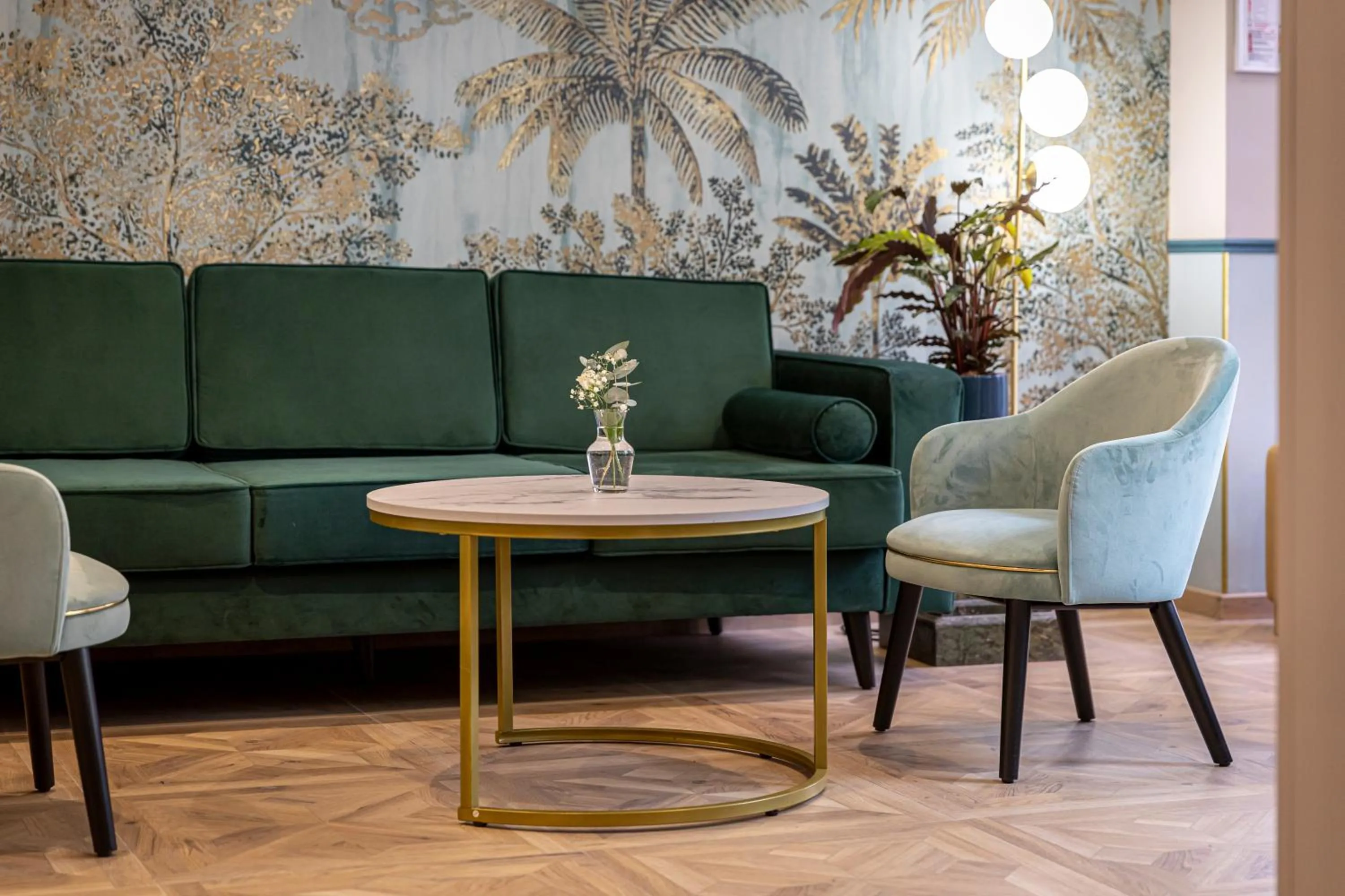 Seating area in Splendid Hôtel