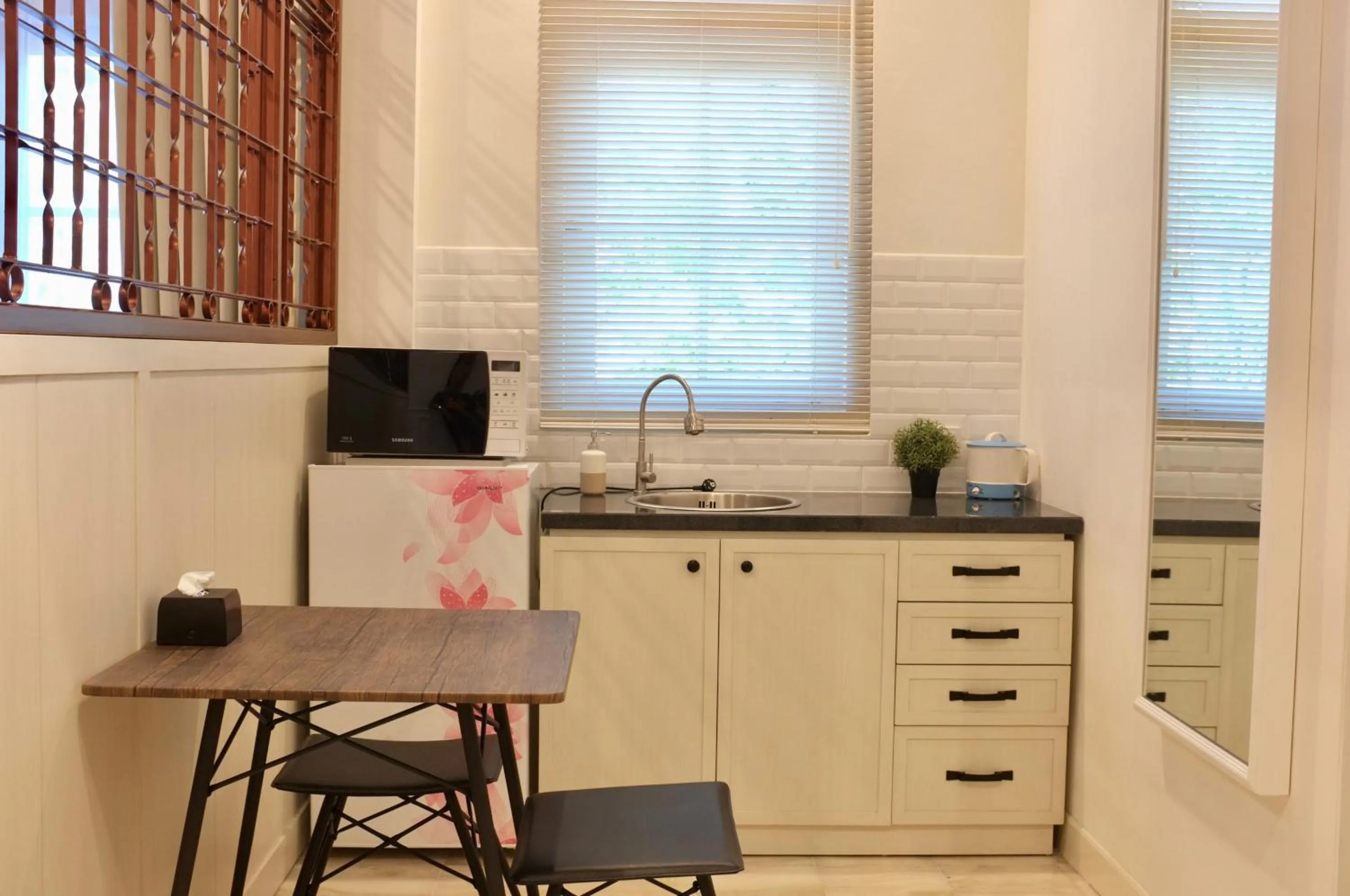 Kitchen or kitchenette in Rumah Kertajaya