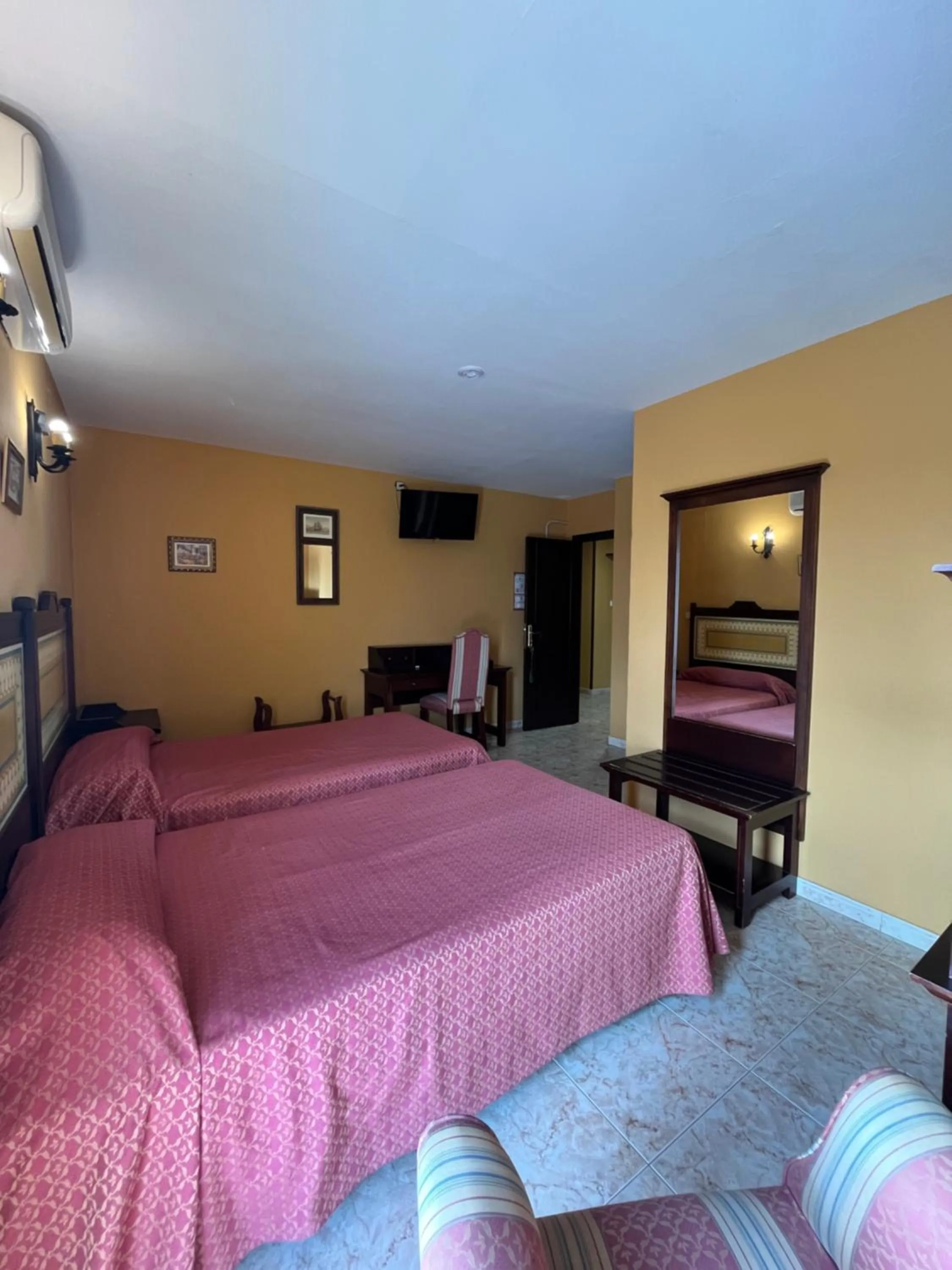 Bed in Hotel La Barca