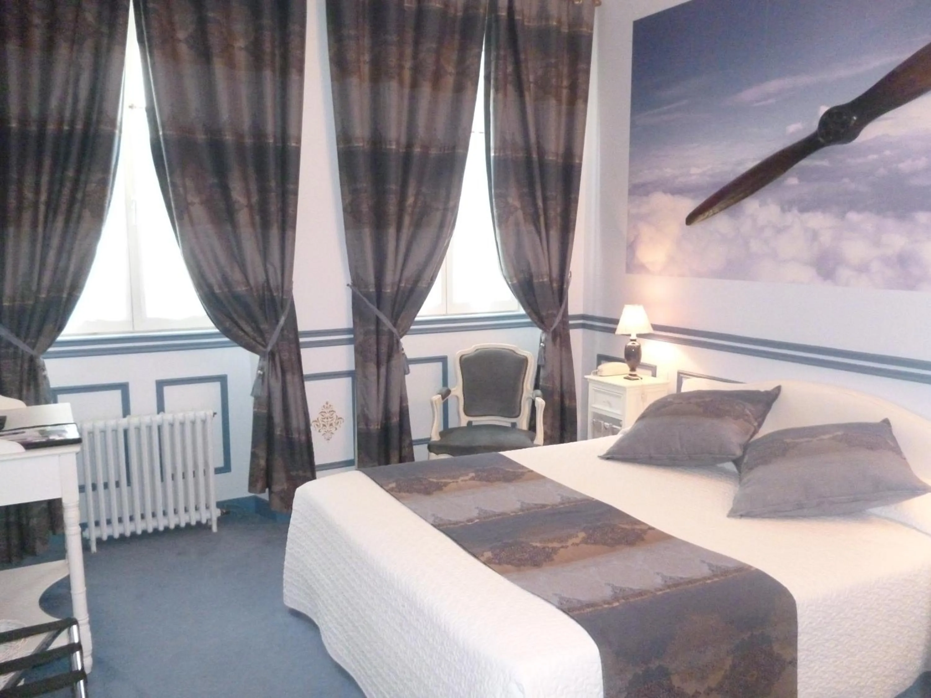 Day, Bed in La Chaîne D'or