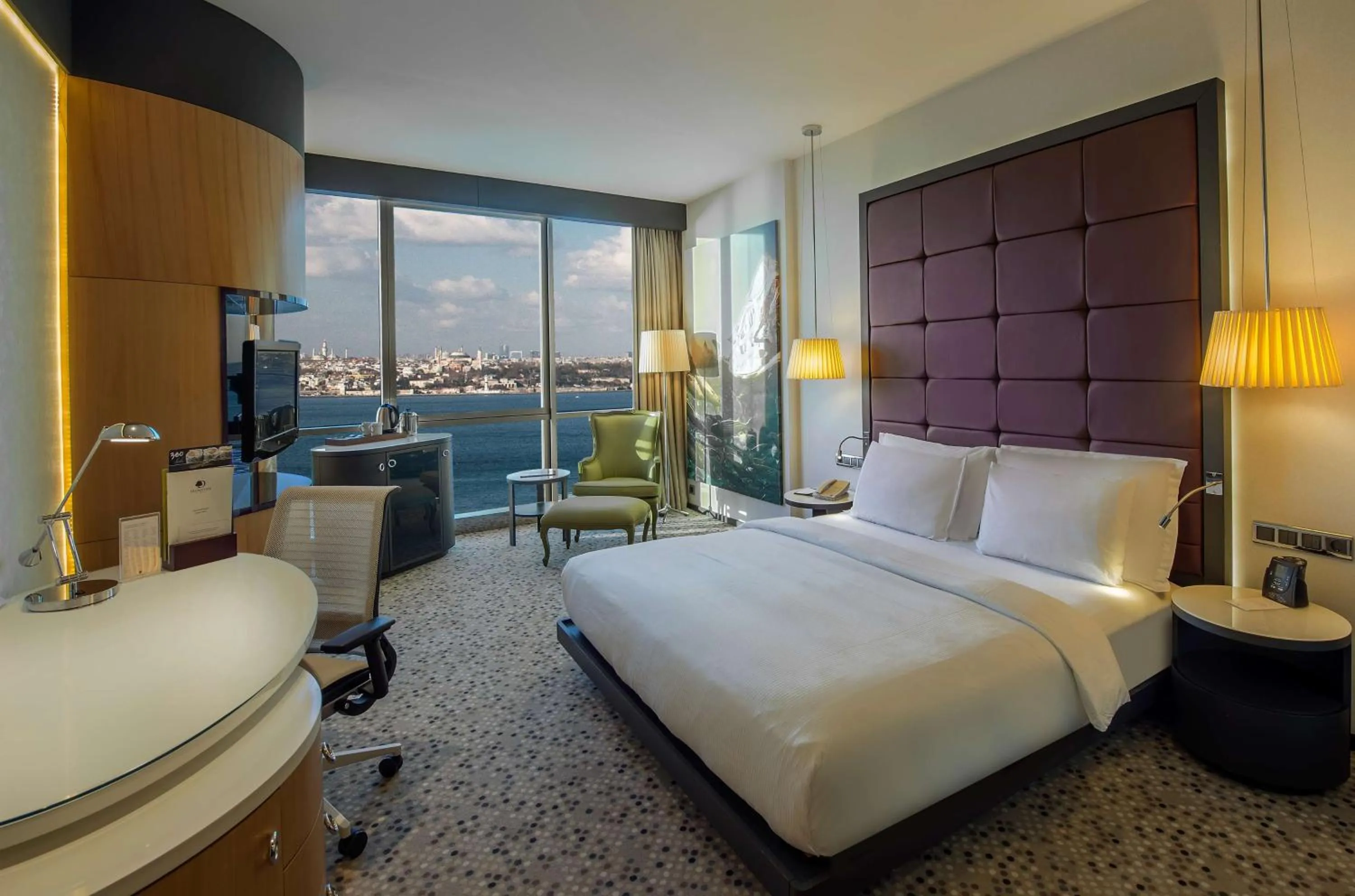 Living room, Bed in DoubleTree By Hilton Istanbul - Moda