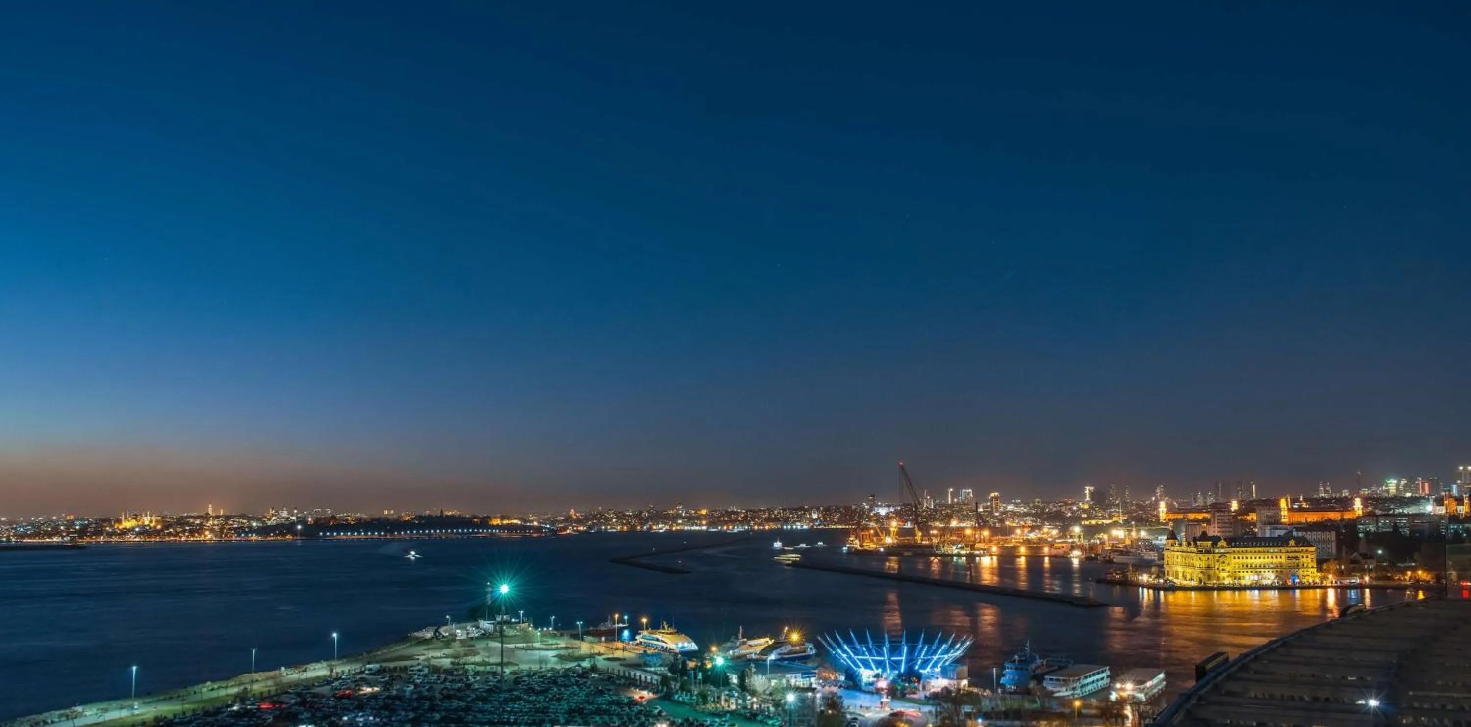 Photo of the whole room in DoubleTree By Hilton Istanbul - Moda