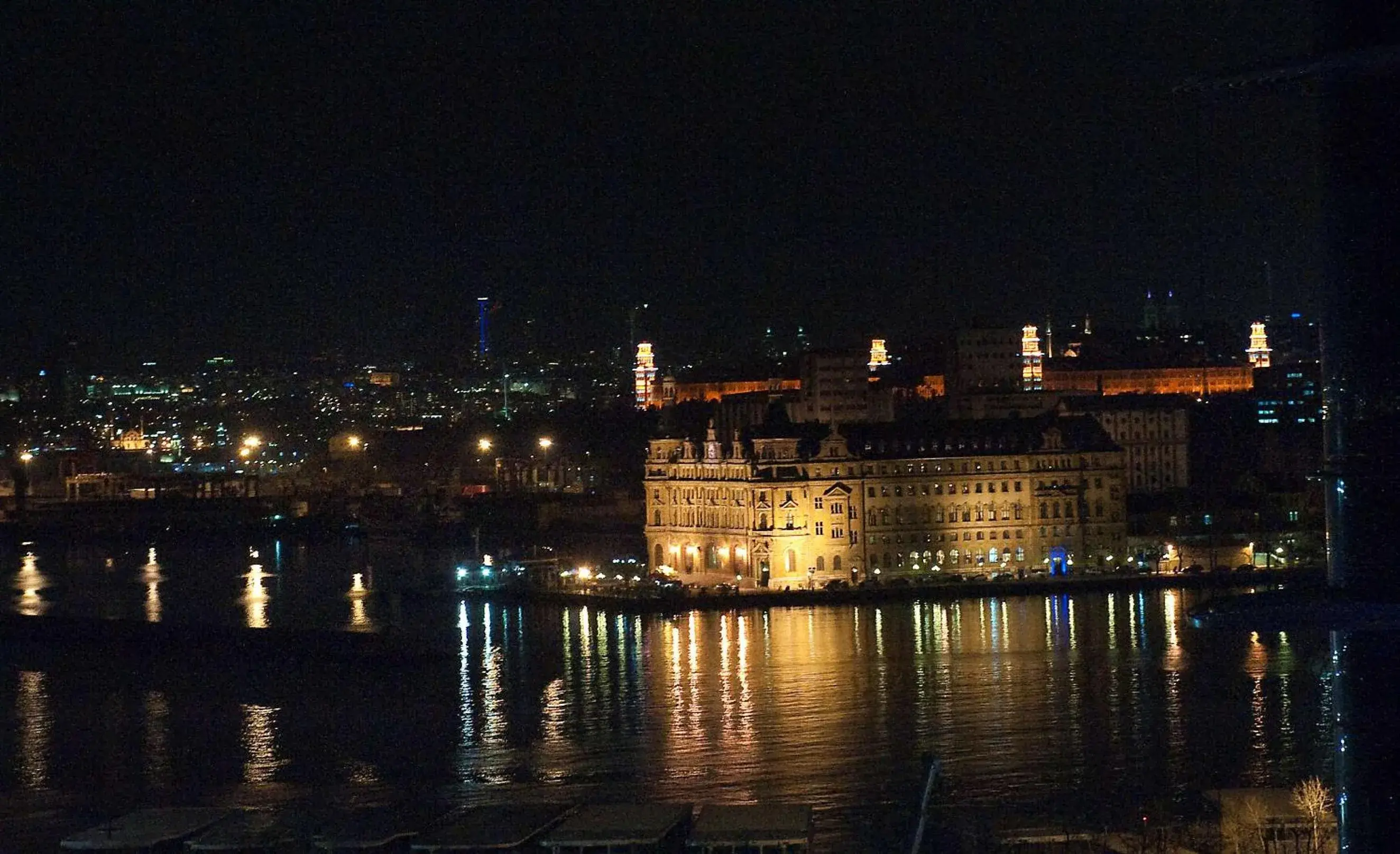 Property building in DoubleTree By Hilton Istanbul - Moda Property building in DoubleTree By Hilton Istanbul - Moda