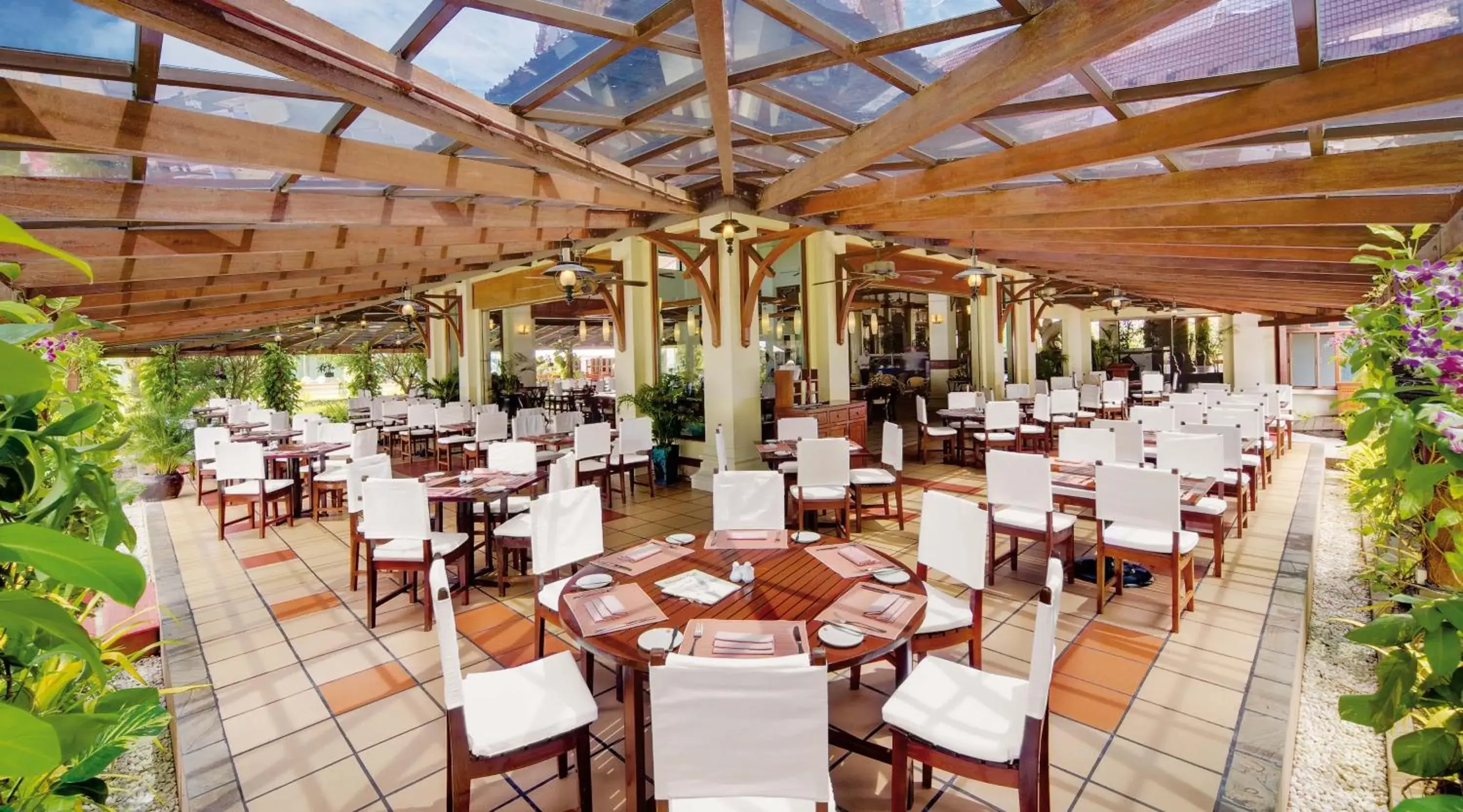 Restaurant/places to eat in Sokha Beach Resort Restaurant/places to eat in Sokha Beach Resort