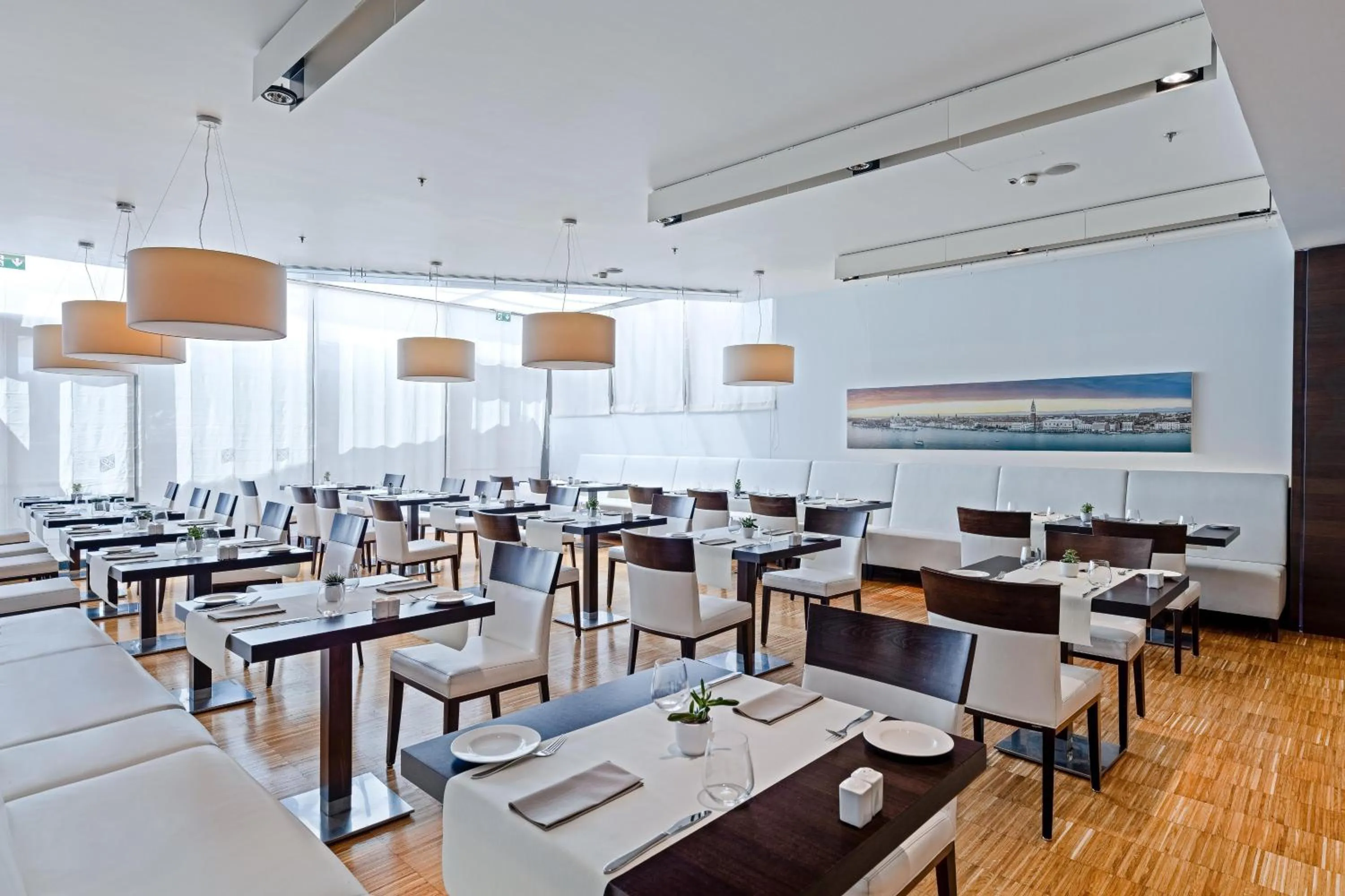 Restaurant/places to eat in Hilton Garden Inn Venice Mestre