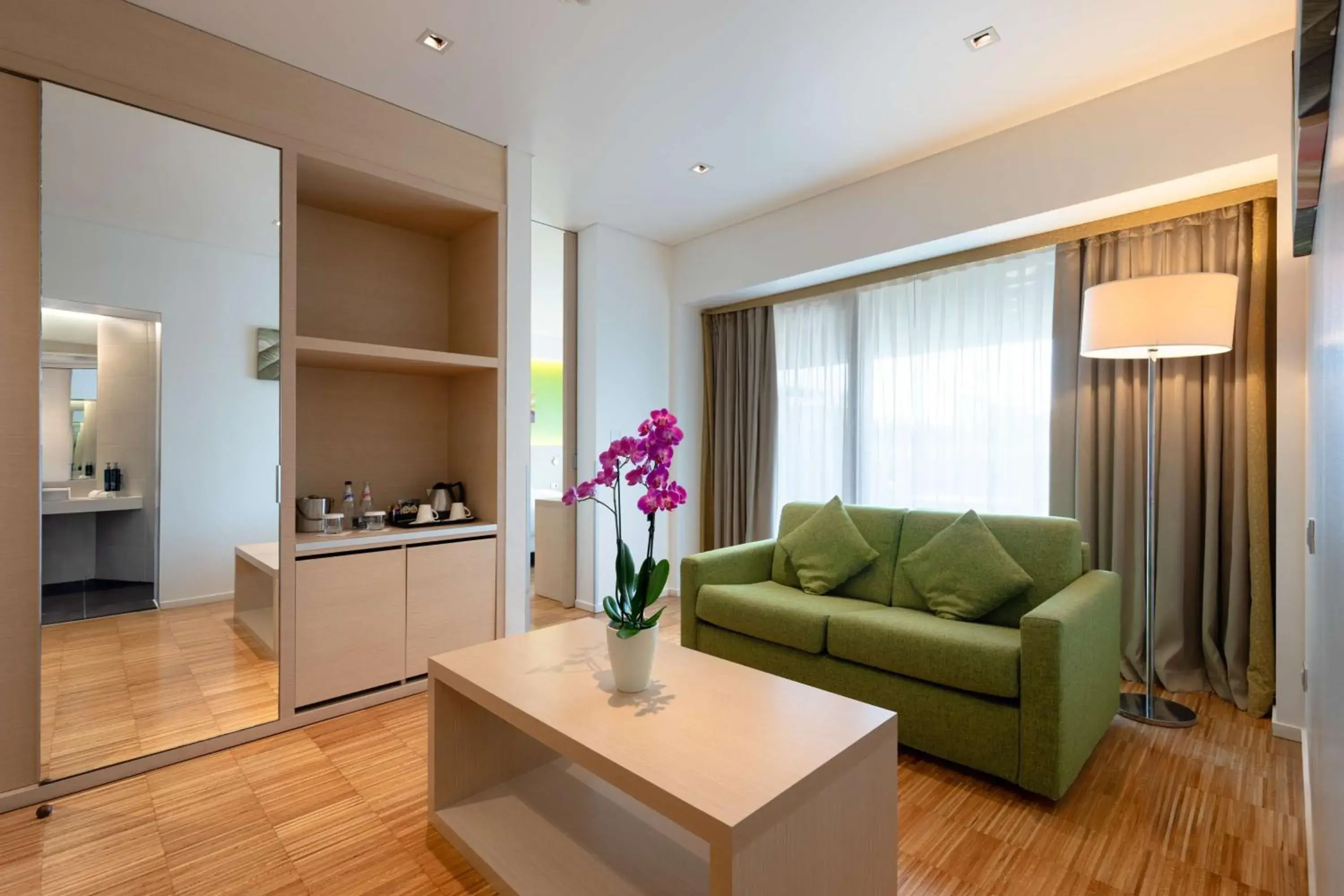 King Room - Mobility Accessible in Hilton Garden Inn Venice Mestre King Room - Mobility Accessible in Hilton Garden Inn Venice Mestre